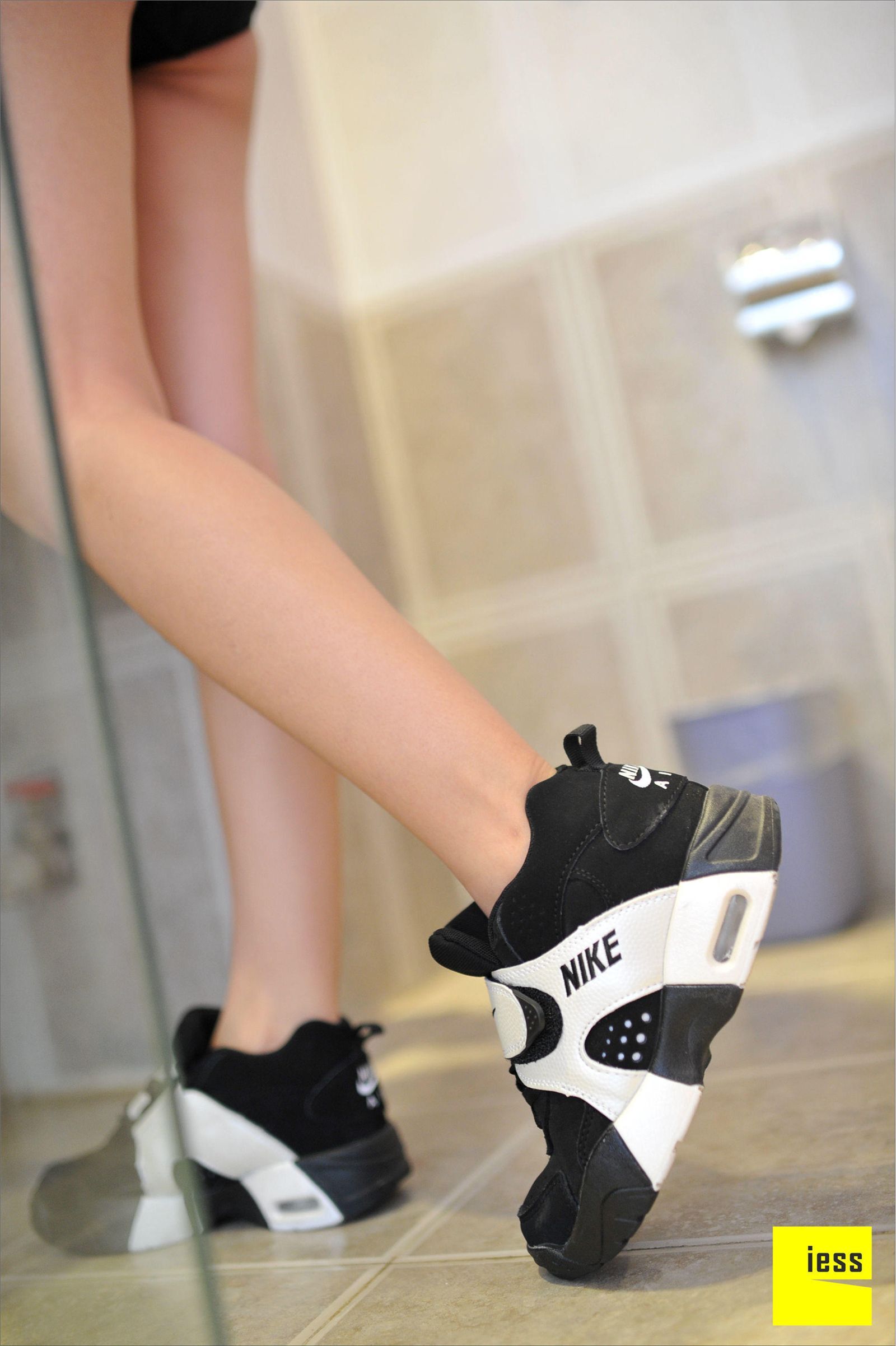 [IESS异思趣向] 2016.09.21 丝足便当003：《丝袜与运动鞋》楚楚