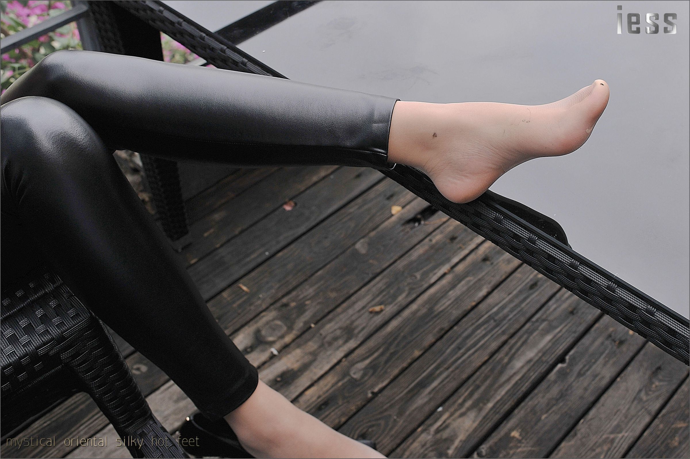 [IESS异思趣向] 2016.10.21 NO.021《紧绷皮裤与顺滑肉丝 2》羊羊