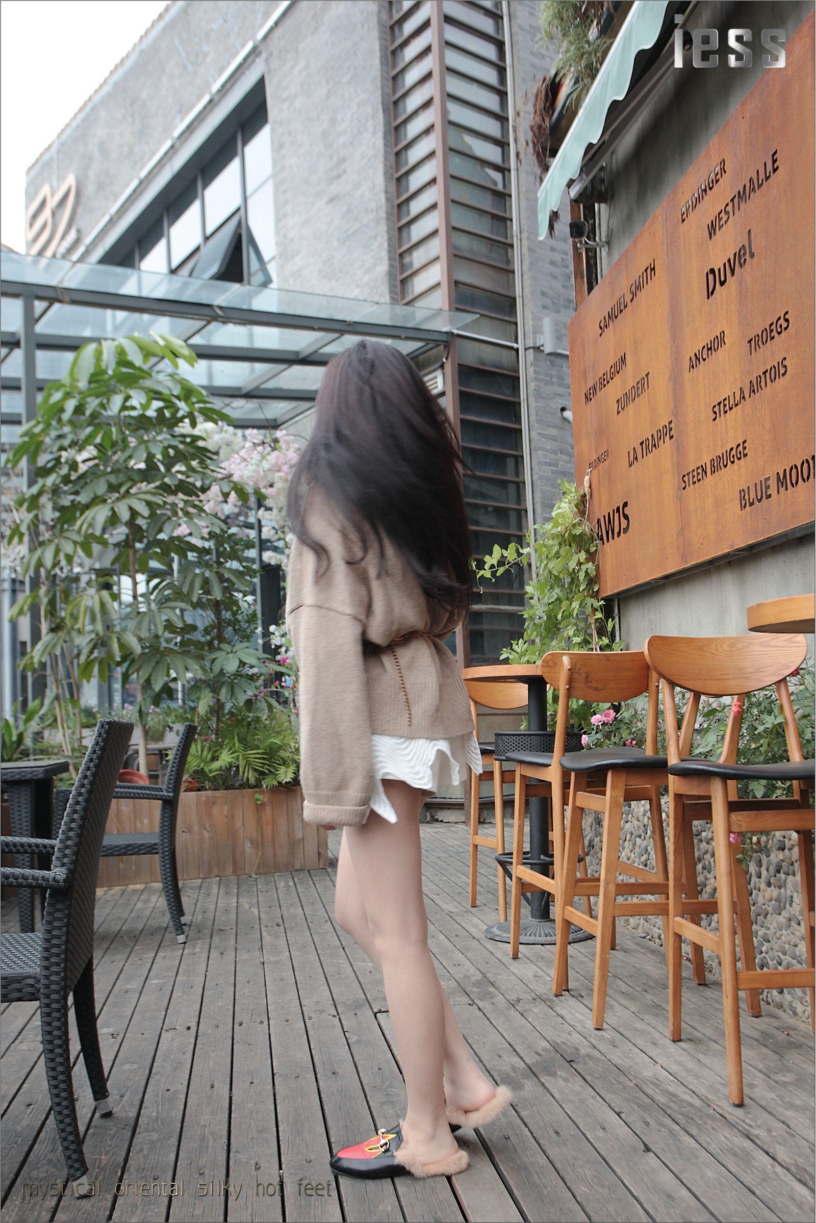 [IESS异思趣向] 2016.11.25 No.035《皮拖+超薄丝》YY