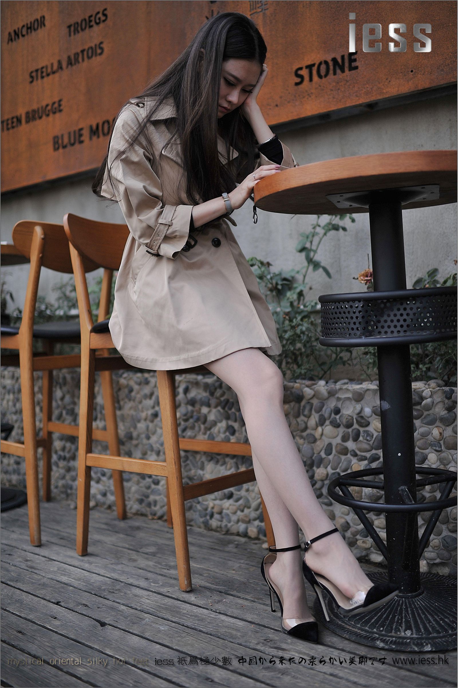 [IESS异思趣向] 2016.12.02 No.036《女神的露趾缝高跟+超薄肉丝》佳佳
