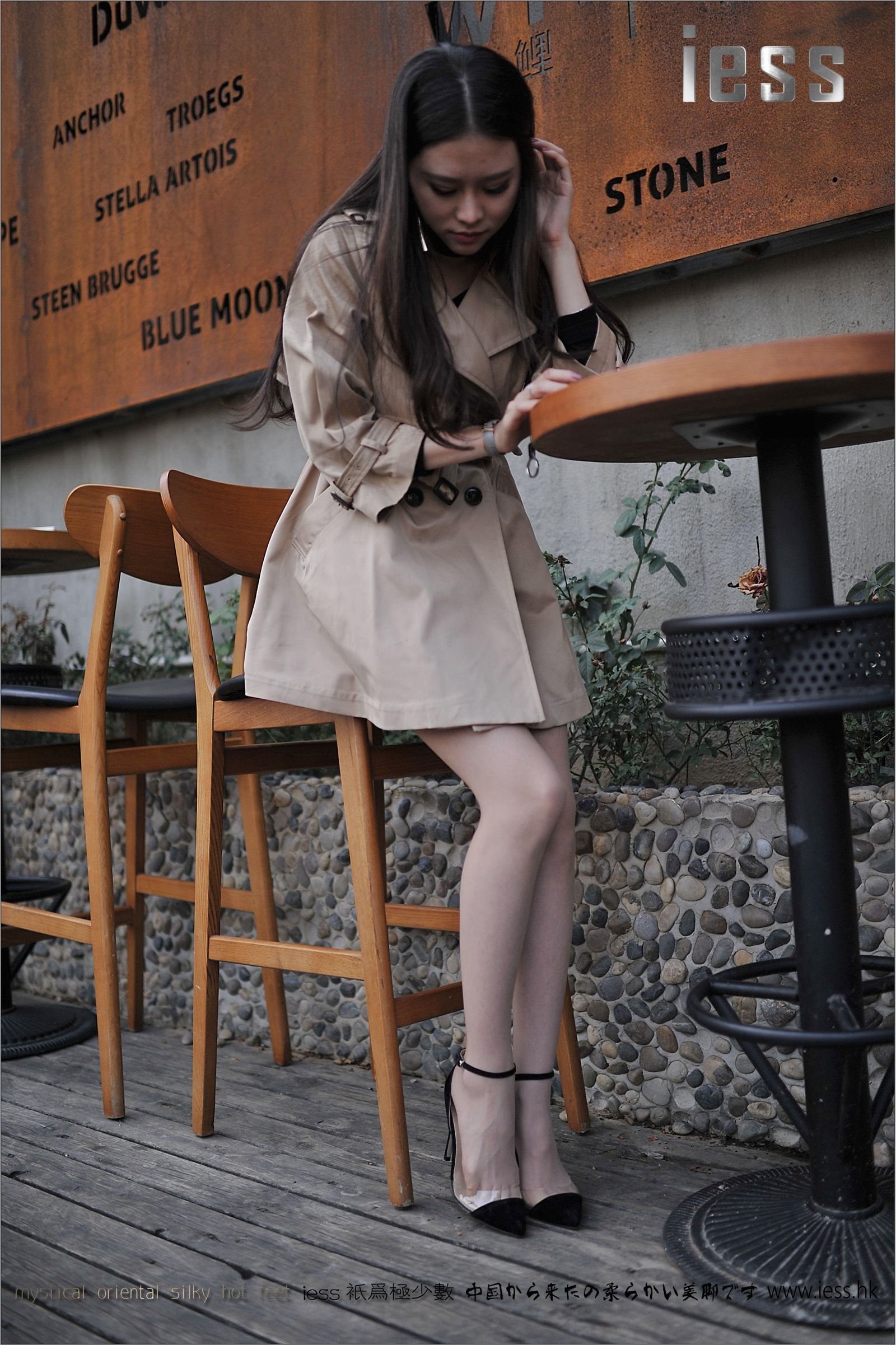 [IESS异思趣向] 2016.12.02 No.036《女神的露趾缝高跟+超薄肉丝》佳佳