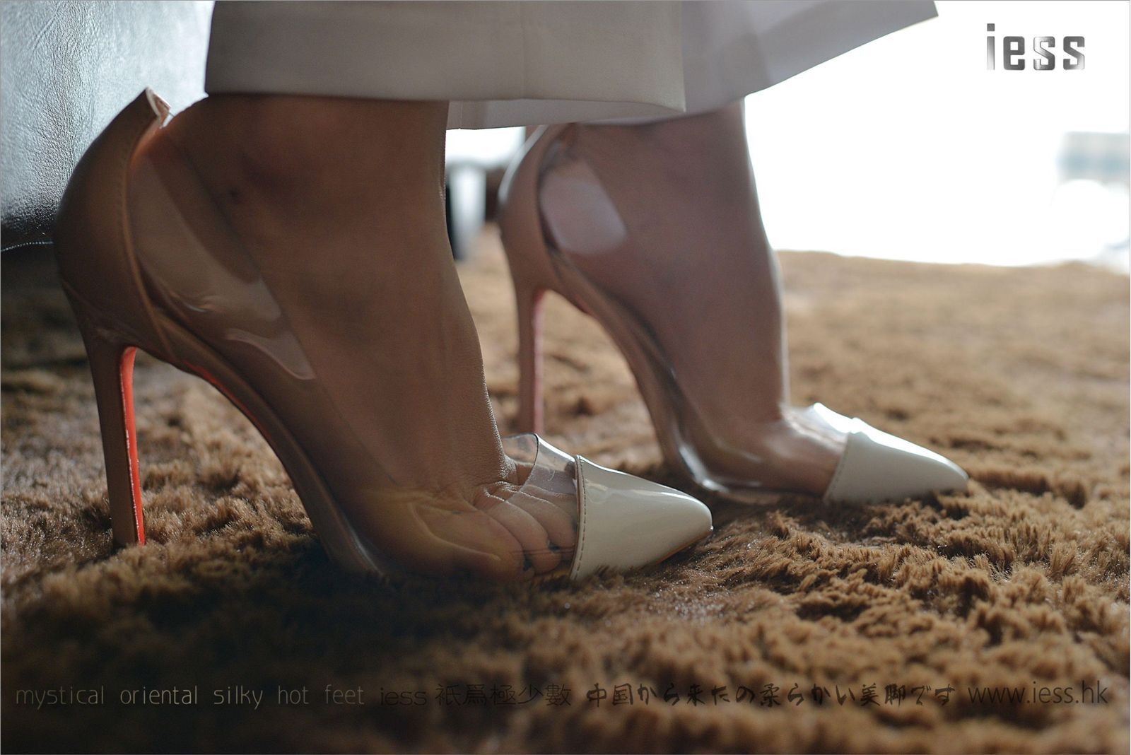 [IESS]异思趣向 悬念 【典藏】裸足高跟鞋