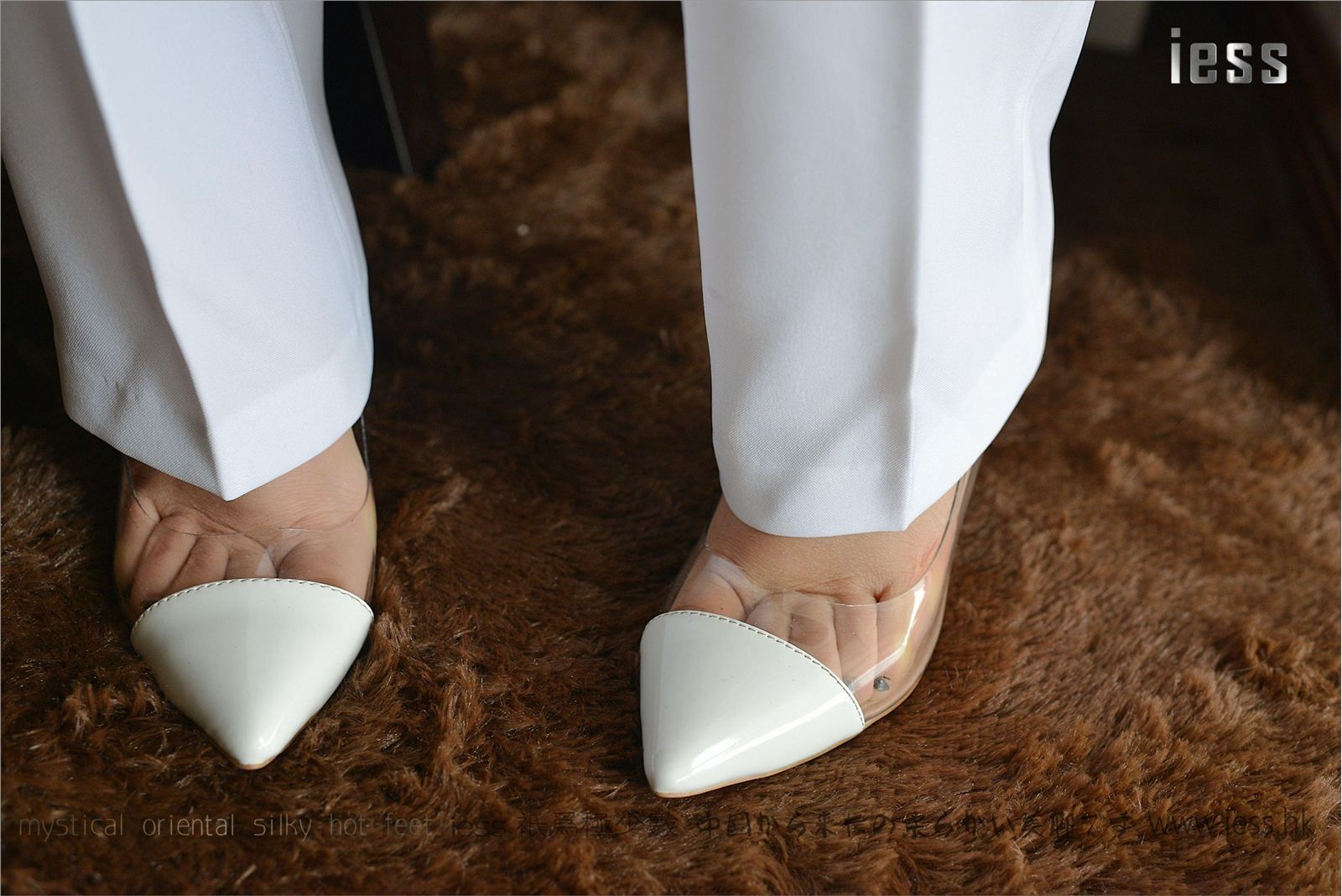 [IESS]异思趣向 悬念 【典藏】裸足高跟鞋