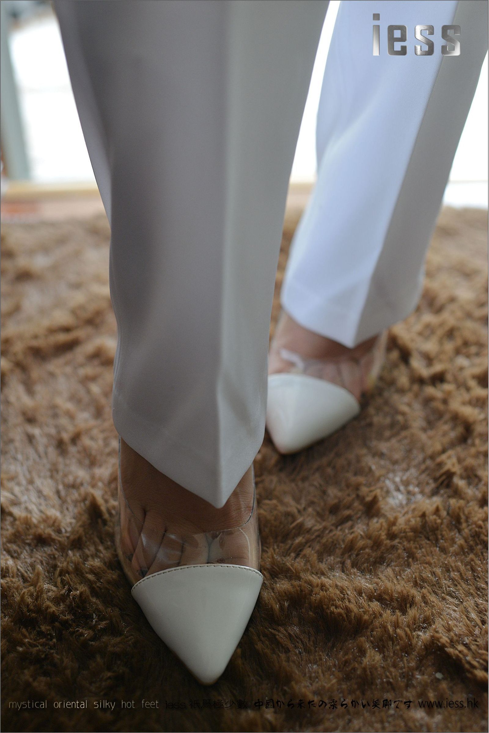 [IESS]异思趣向 悬念 【典藏】裸足高跟鞋