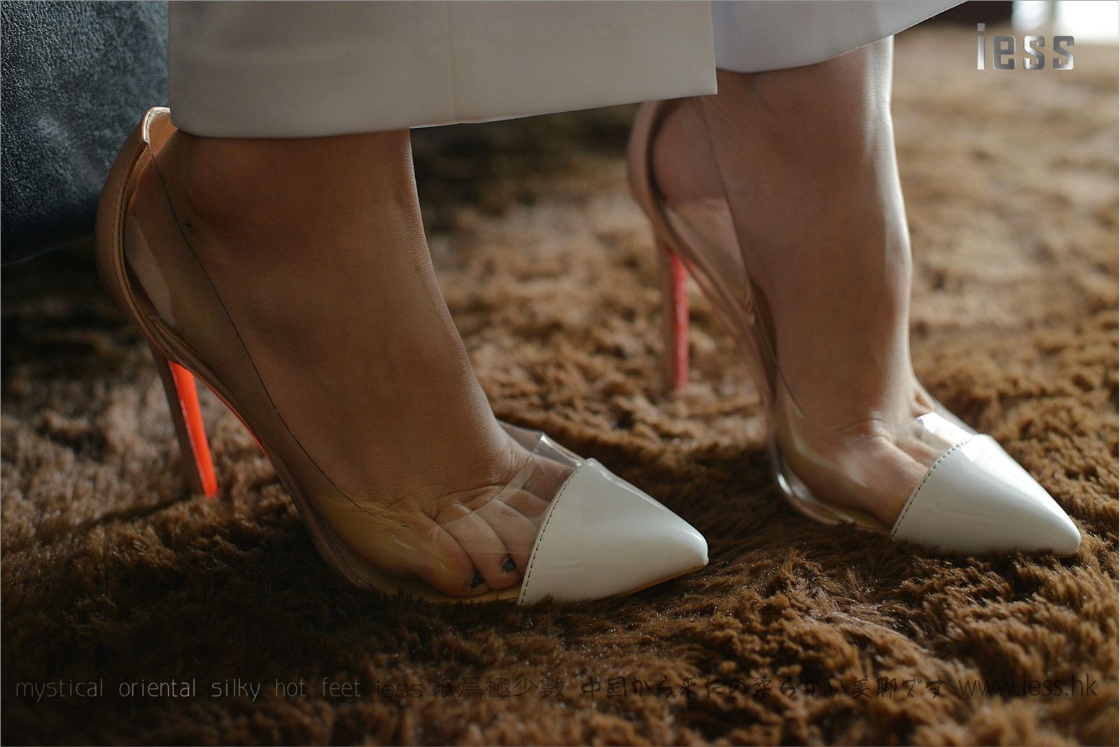 [IESS]异思趣向 悬念 【典藏】裸足高跟鞋