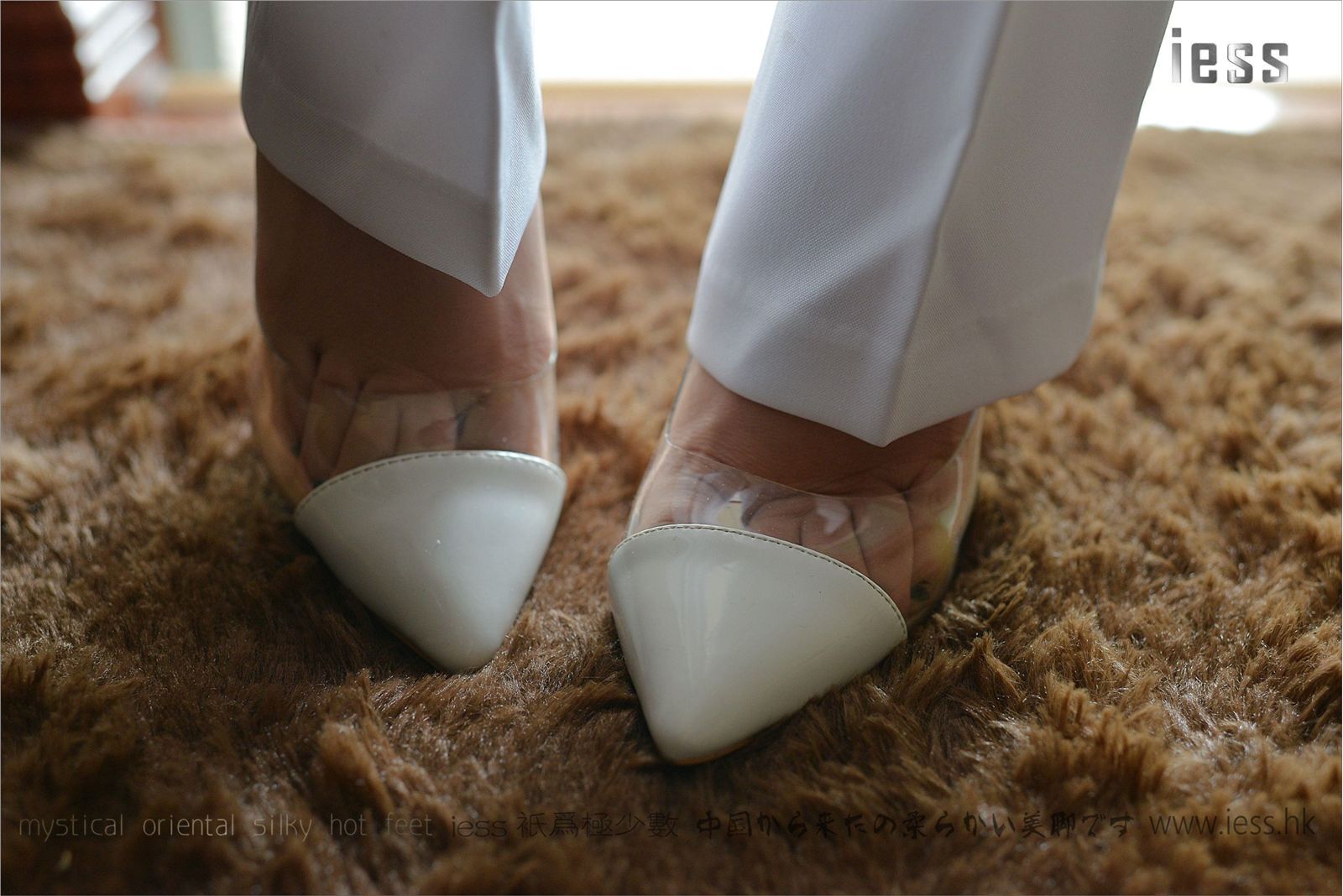 [IESS]异思趣向 悬念 【典藏】裸足高跟鞋