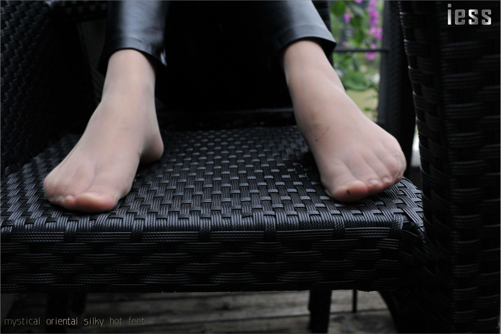 [IESS]异思趣向 羊羊 紧绷皮裤与顺滑肉丝2