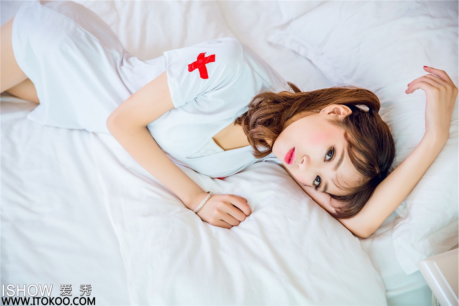 [ISHOW爱秀]2016.08.27 NO.064 馨雅Adela