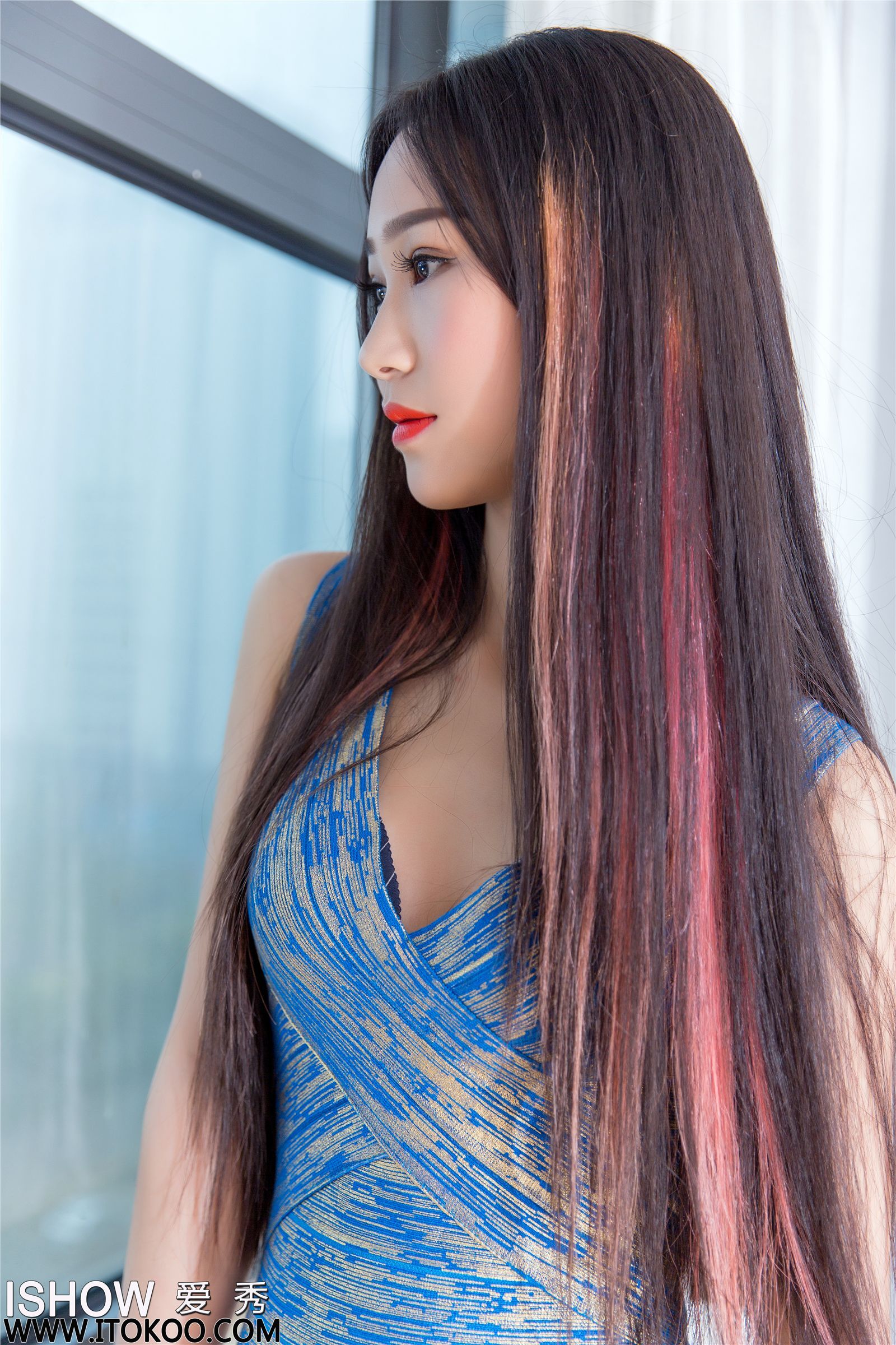 [ISHOW爱秀]2017.04.29 NO.099 张依凡Ivan