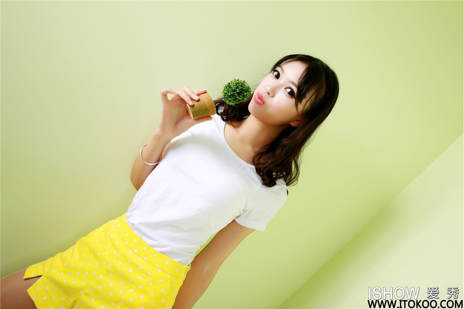 [ISHOW爱秀]2015.09.10 No.007 馨雅Adela