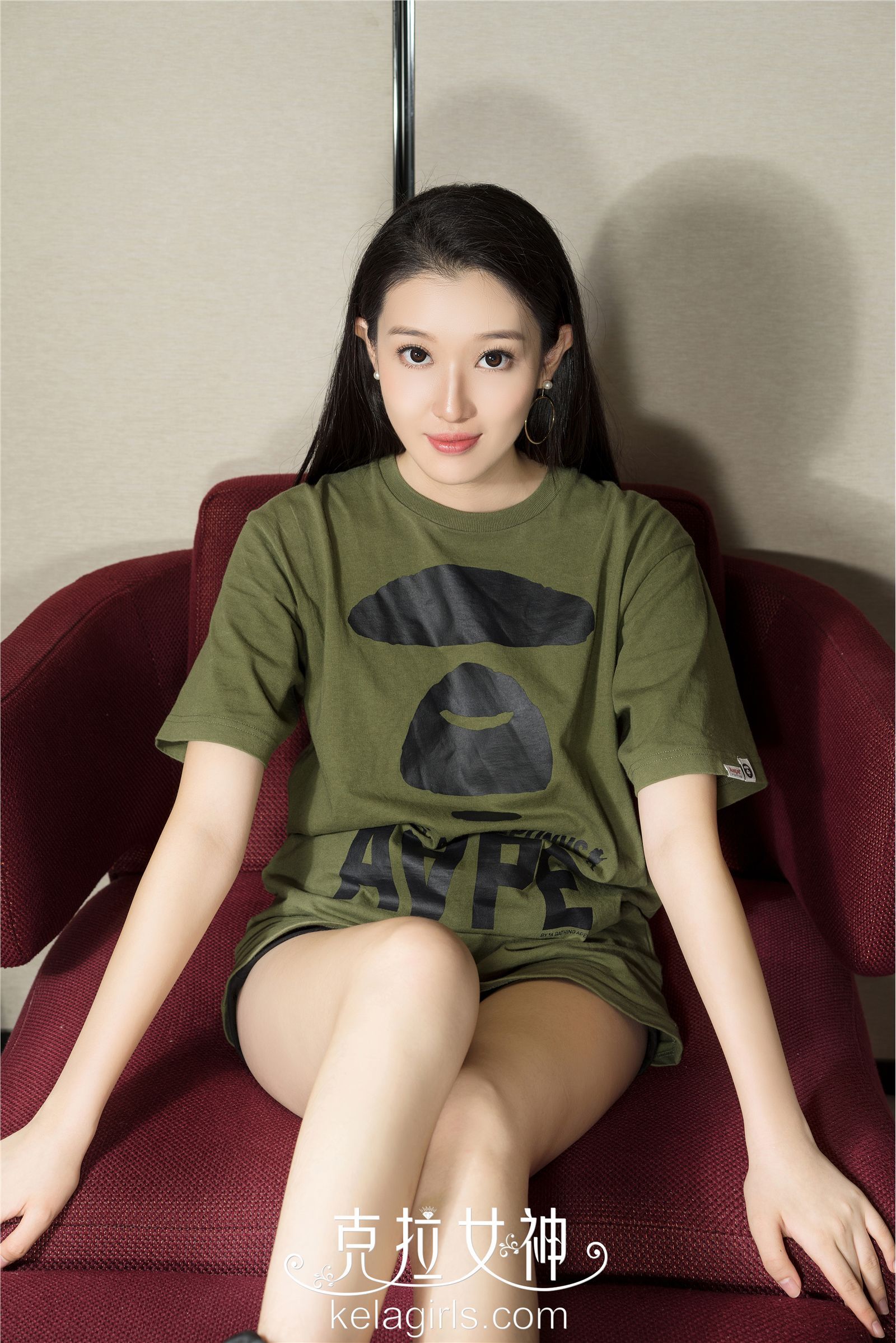 [KeLaGirls]克拉女神 2017-03-19 思茹 黑丝衬赤足