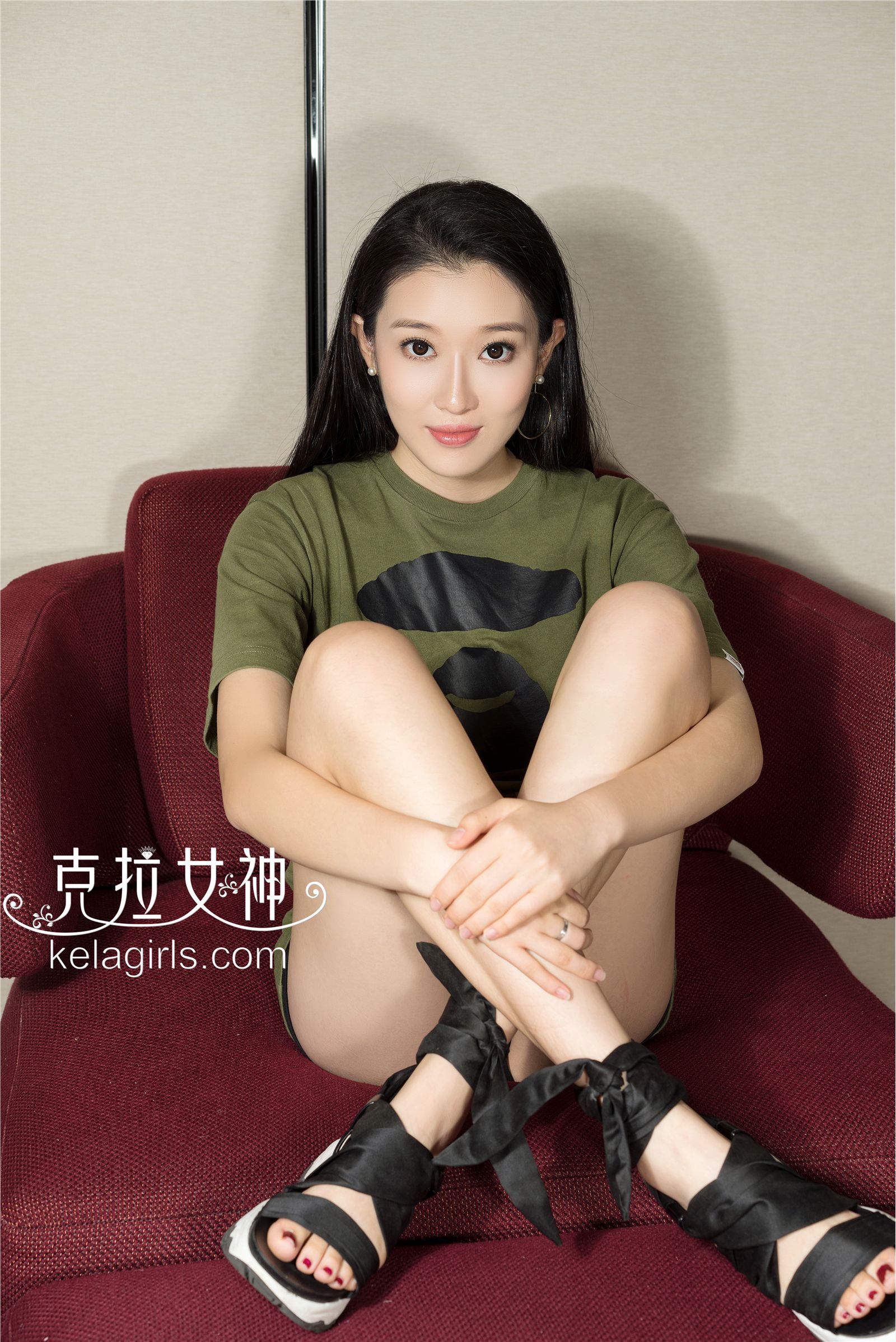 [KeLaGirls]克拉女神 2017-03-19 思茹 黑丝衬赤足