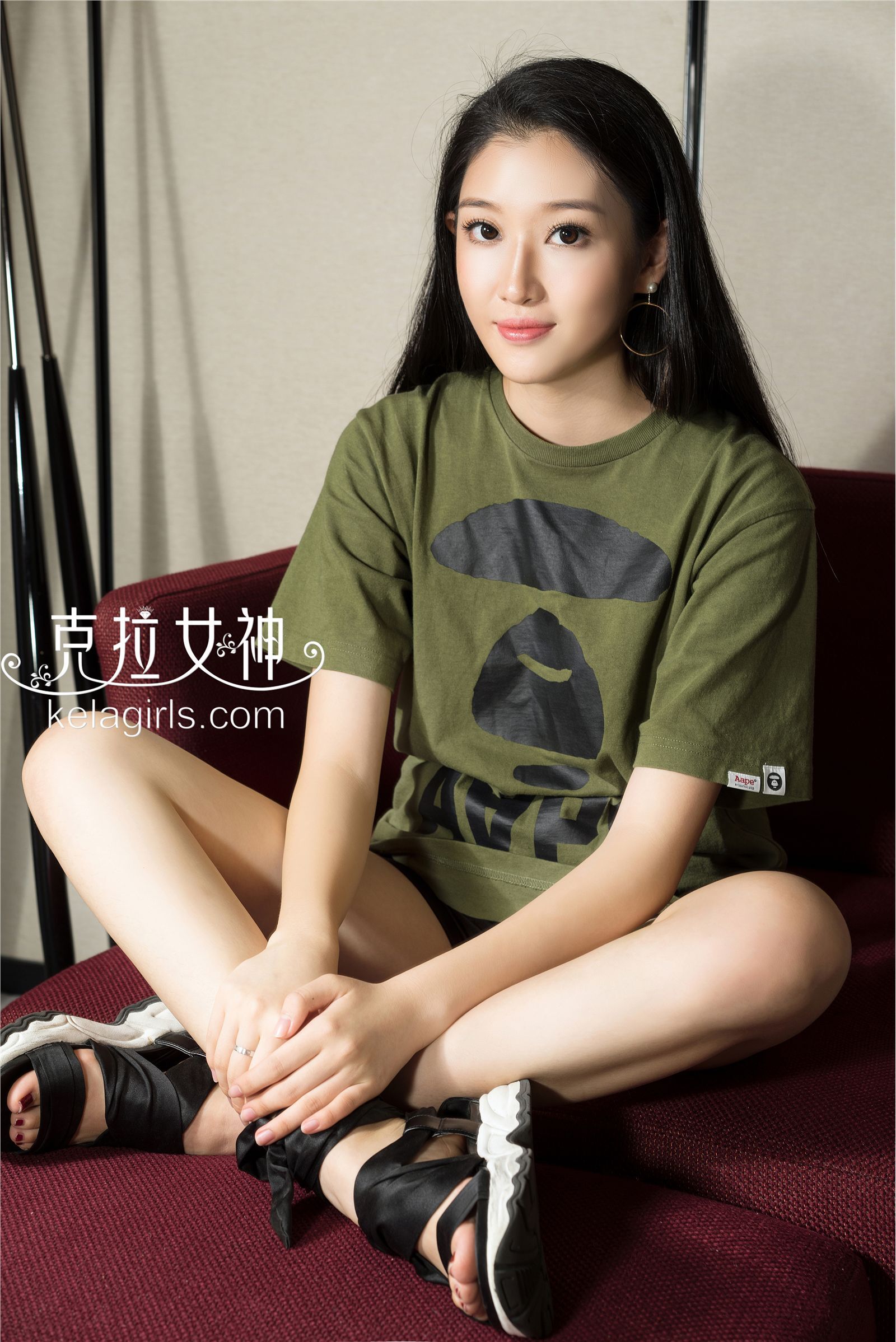 [KeLaGirls]克拉女神 2017-03-19 思茹 黑丝衬赤足