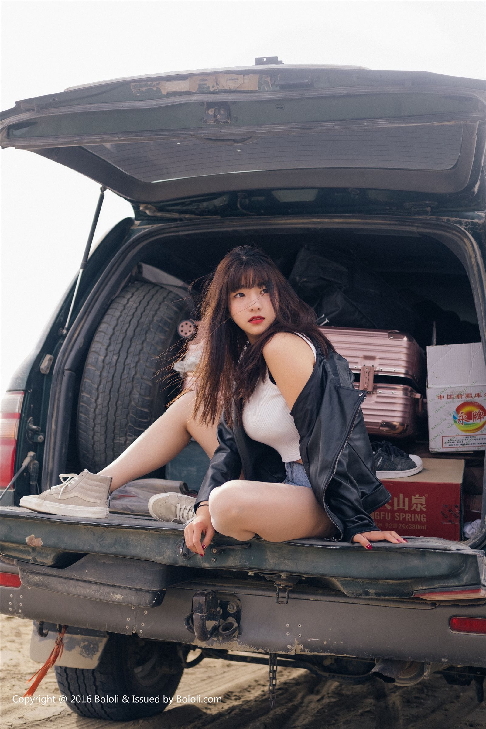 [Kimoe 激萌文化] Vol.010  周闻球球沙漠机车女