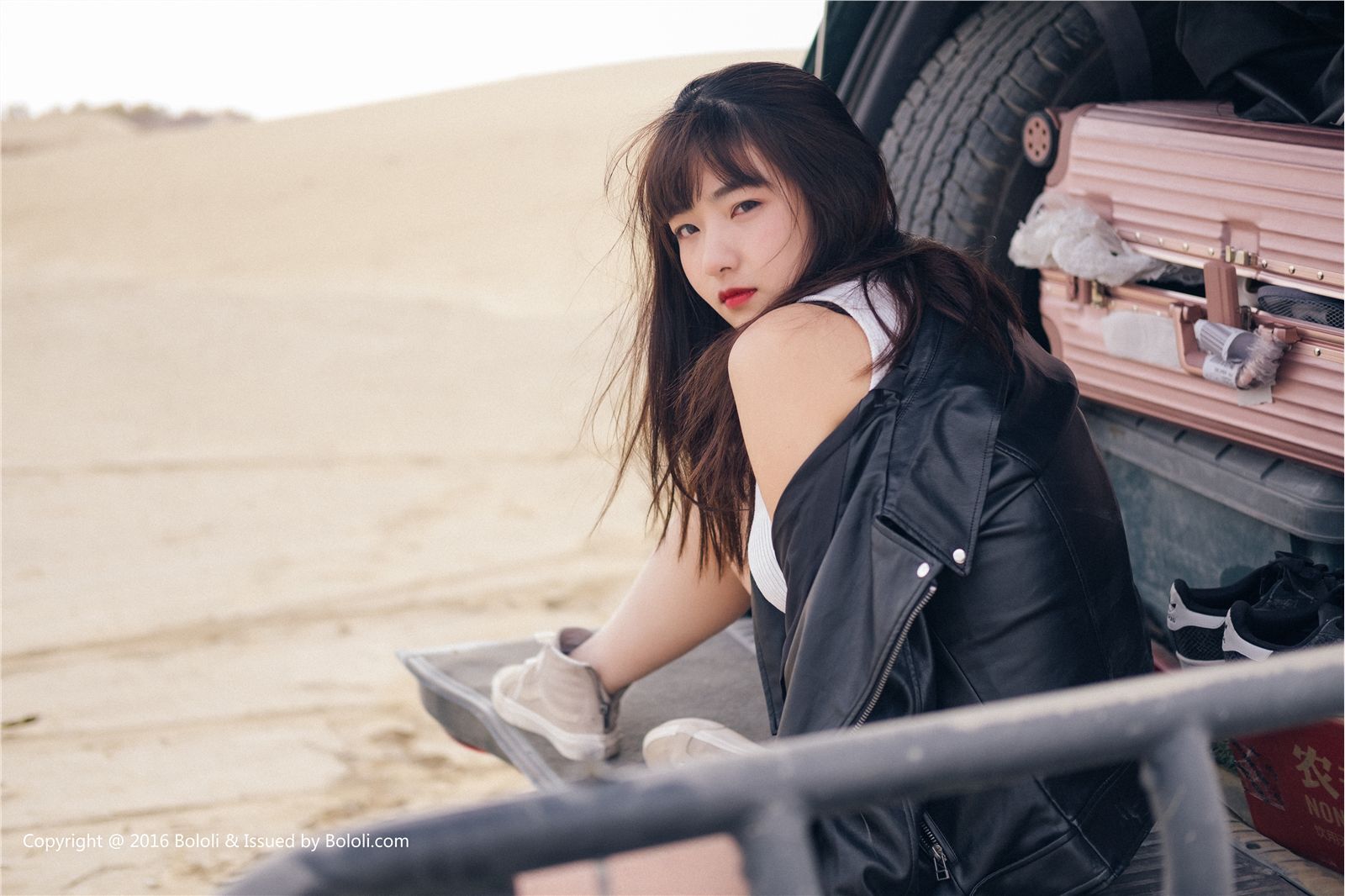 [Kimoe 激萌文化] Vol.010  周闻球球沙漠机车女