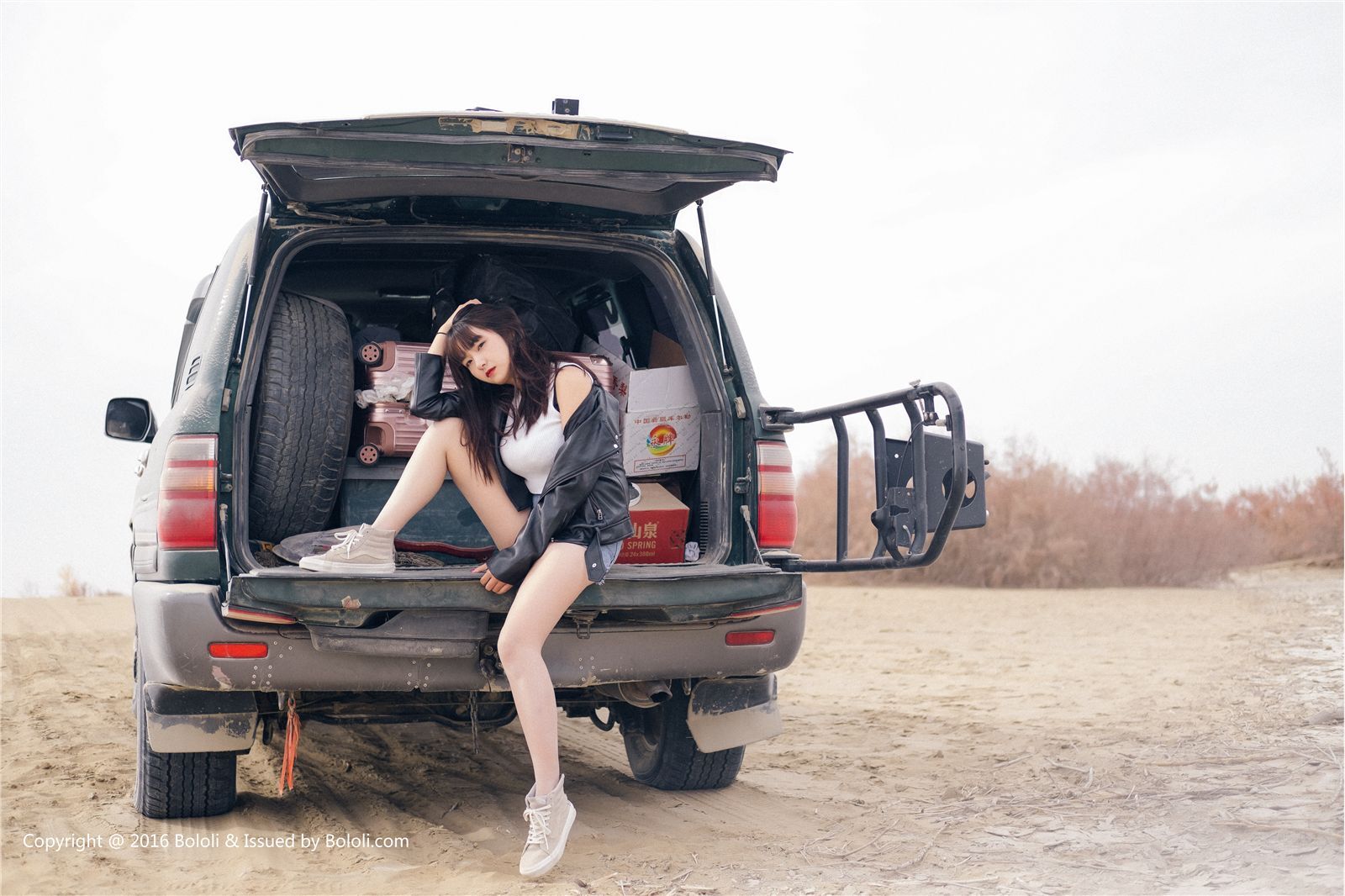[Kimoe 激萌文化] Vol.010  周闻球球沙漠机车女