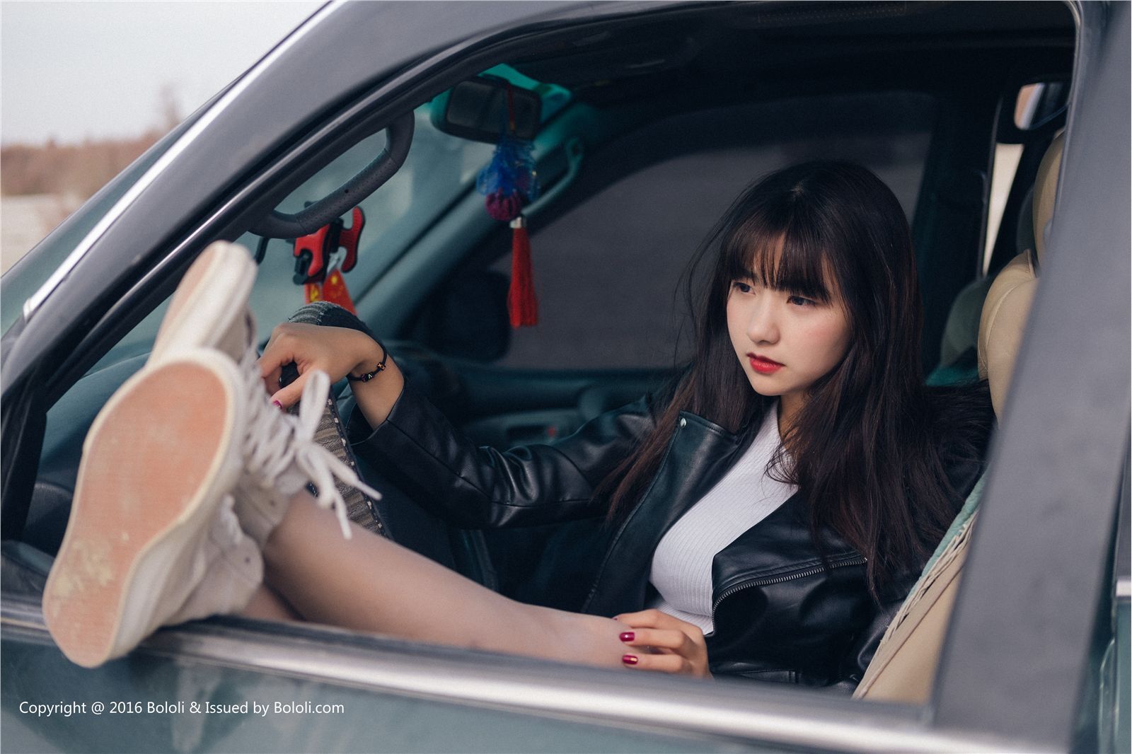 [Kimoe 激萌文化] Vol.010  周闻球球沙漠机车女