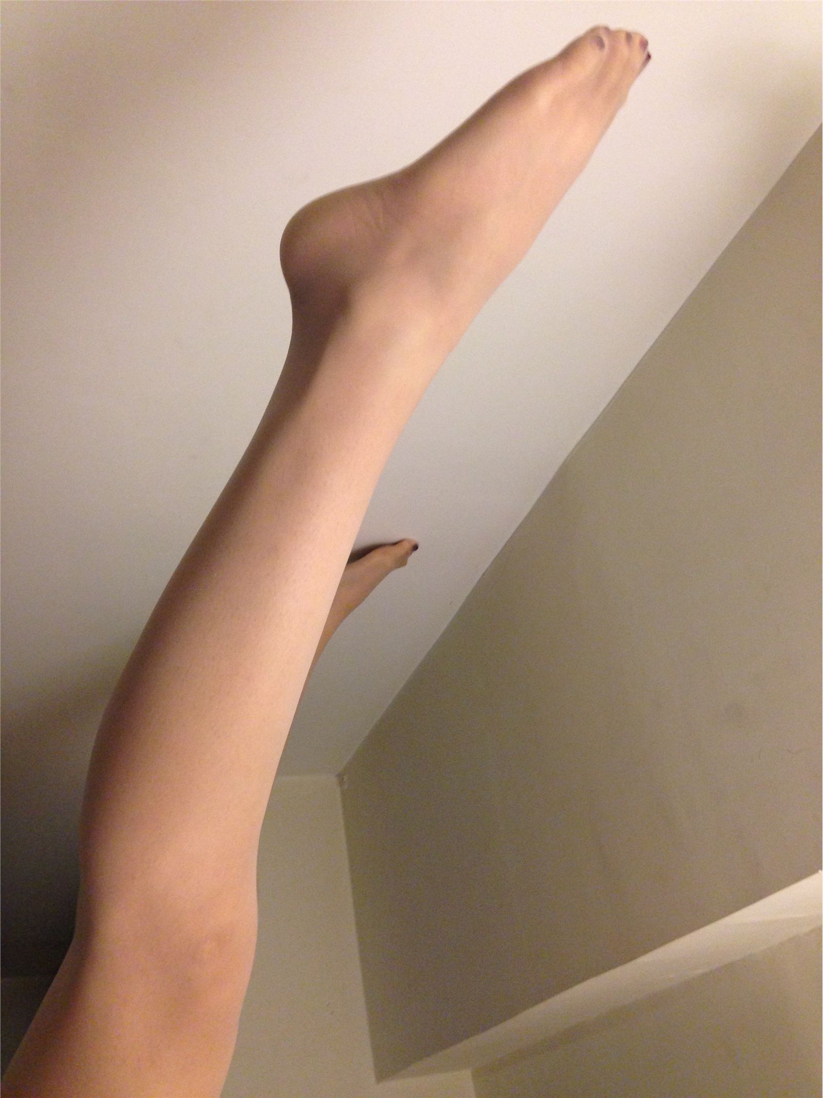 [NICE-LEG] NO.008 经典丝袜美腿，和丝宝有的一拼