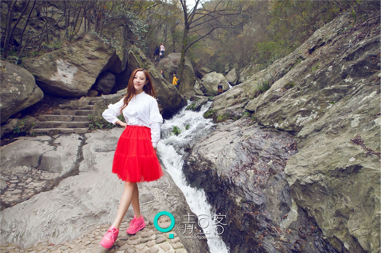 [QingDouKe青豆客]2014.12.17 伊伊