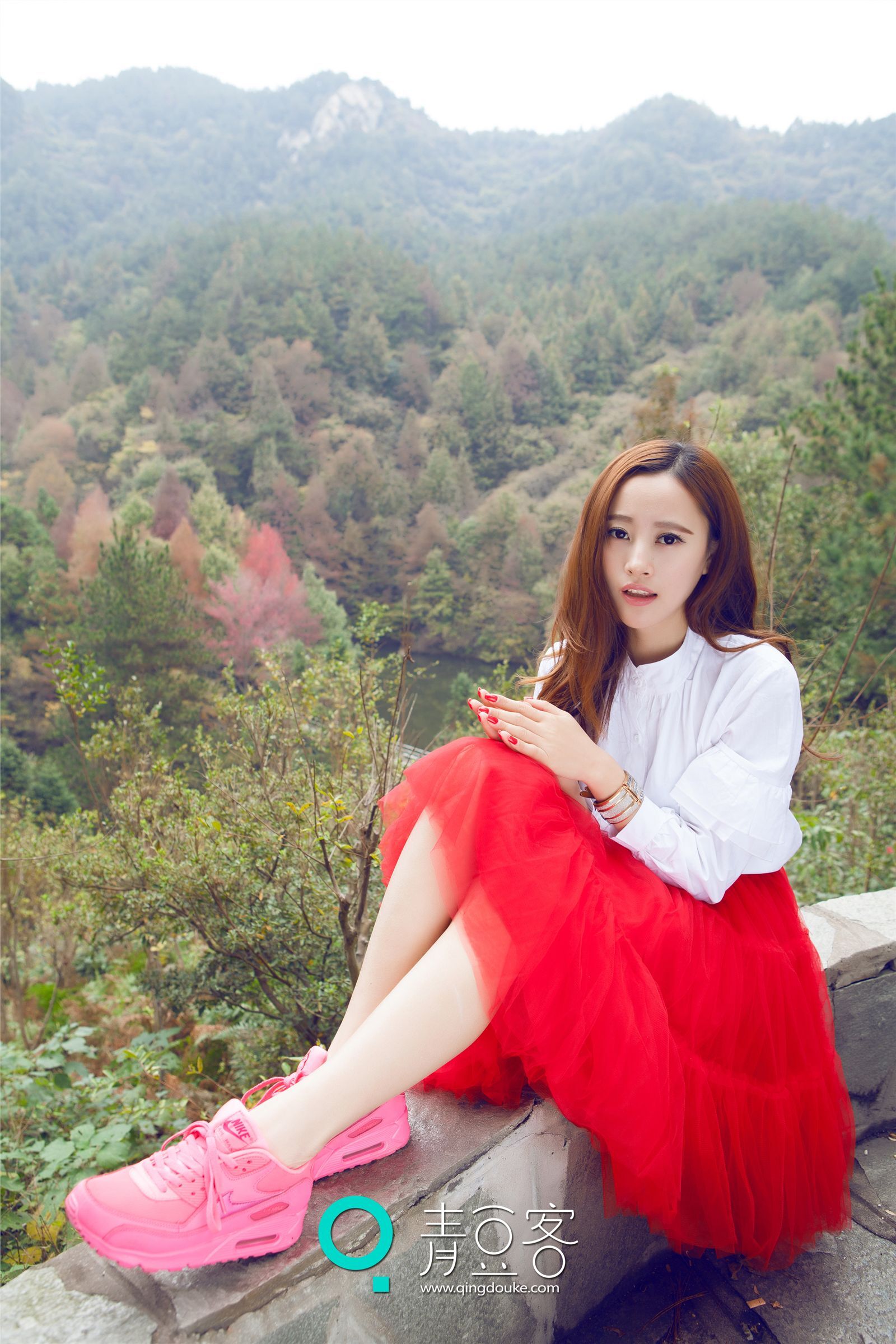 [QingDouKe青豆客]2014.12.17 伊伊