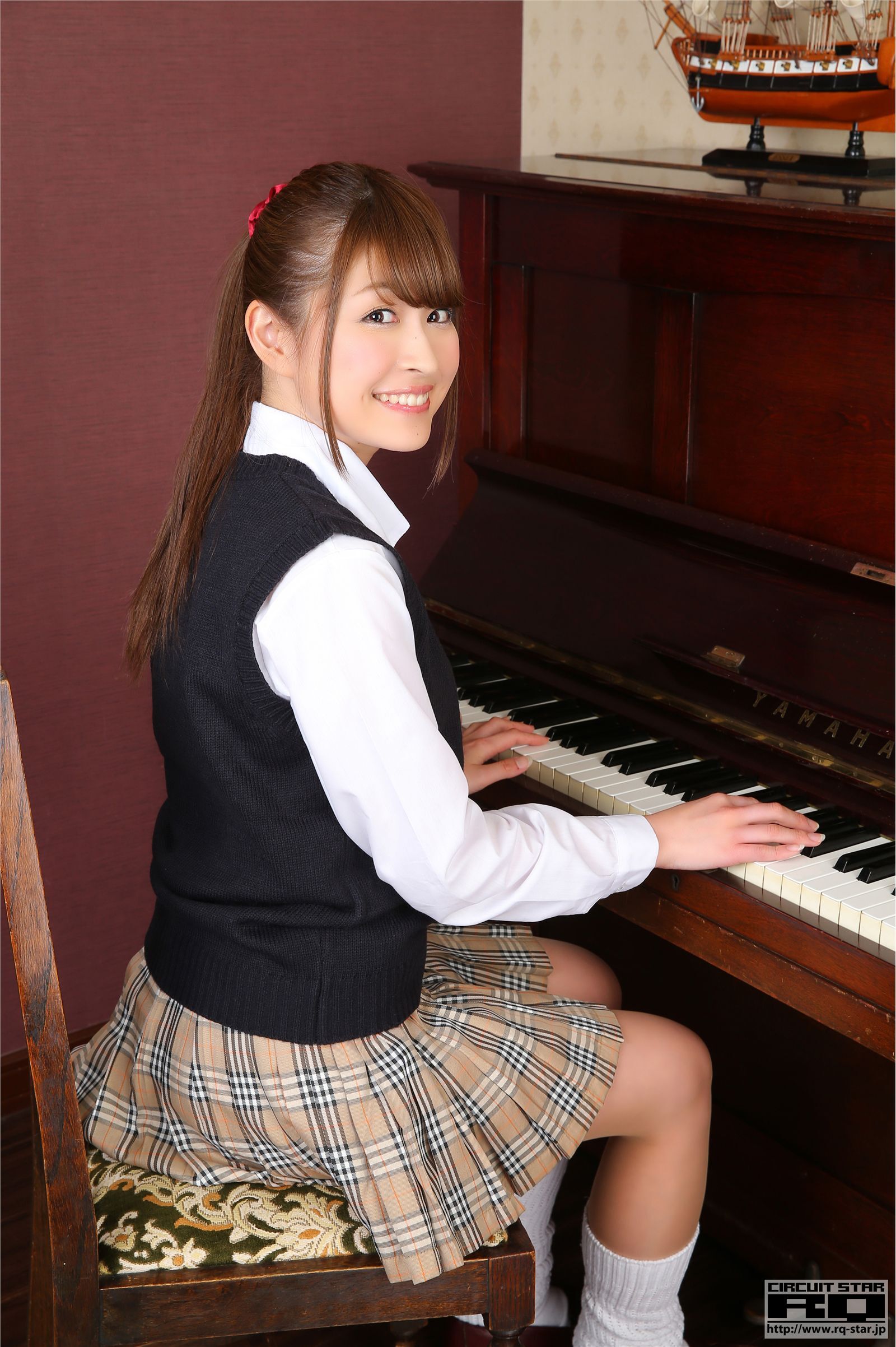 [RQ-STAR]2016.06.13 Ruka Kiritani 桐谷流華 School Girl