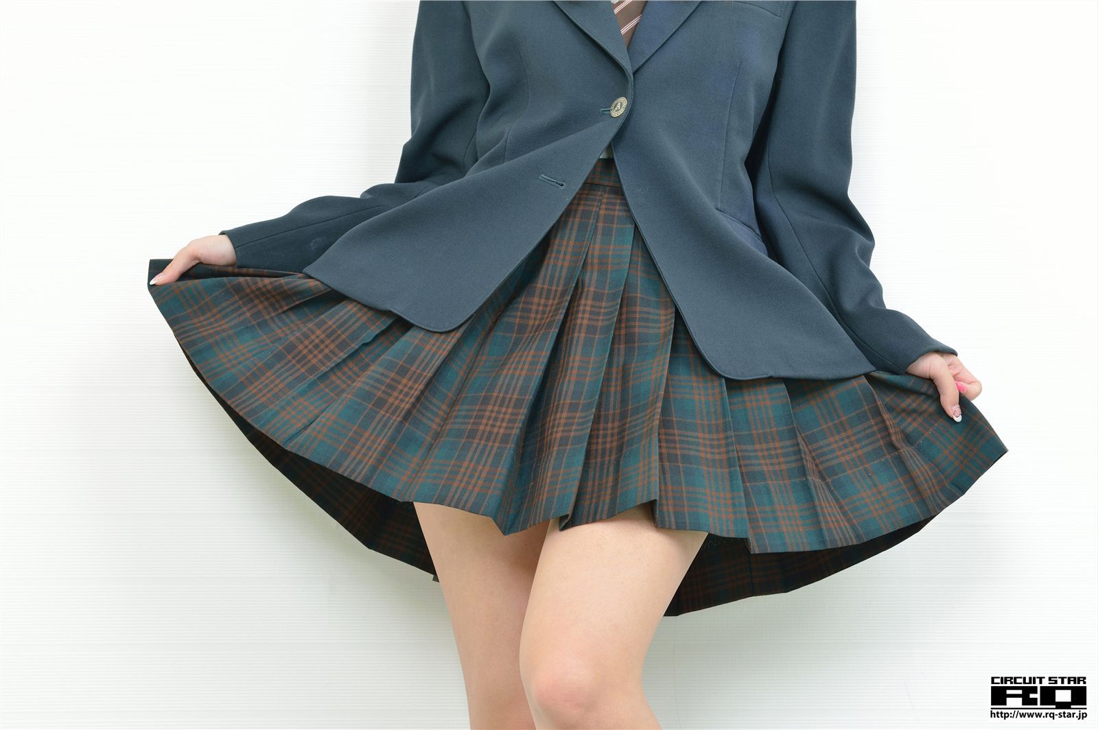 [RQ-STAR]2015.04.10 NO.00989 Nanami Takahashi 高橋七海 School Girl