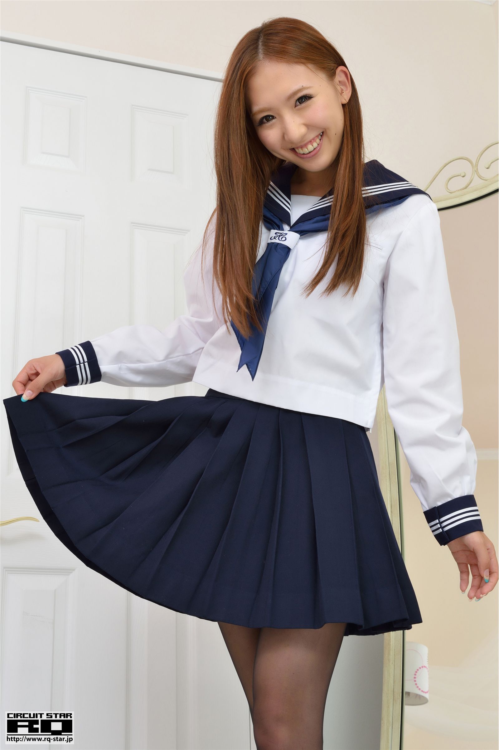 [RQ-STAR]2015.04.27 NO.00995 Yui Iwasaki 岩崎由衣 School Girl