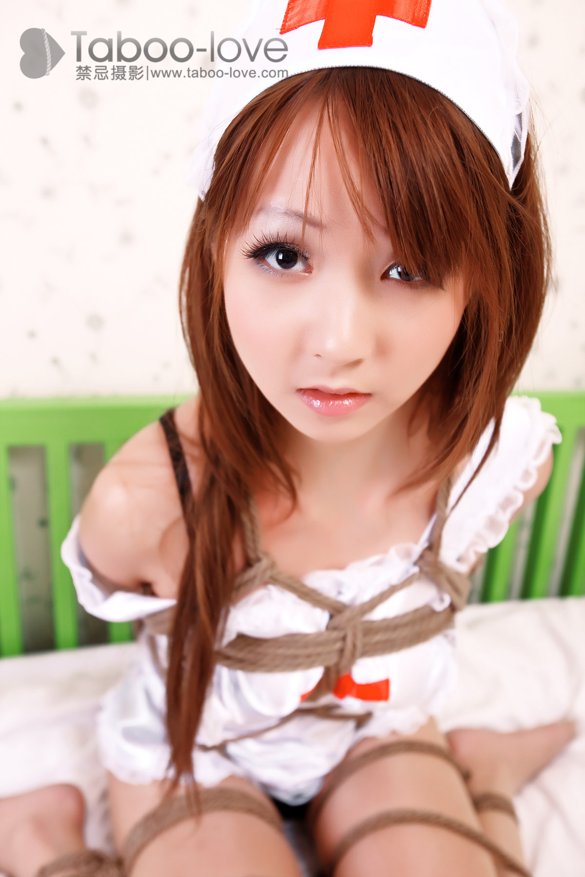 No.007 可爱小护士的私房游戏 33P