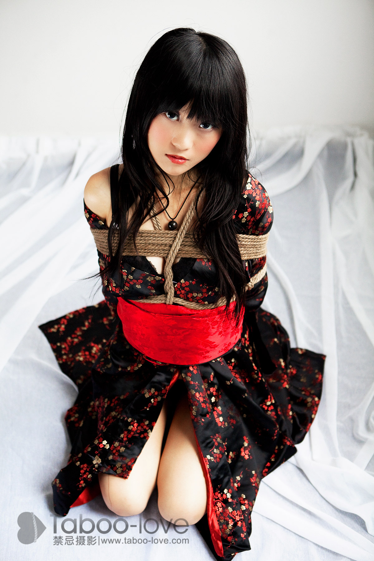 No.009 阳光房间里日本娃娃 30P