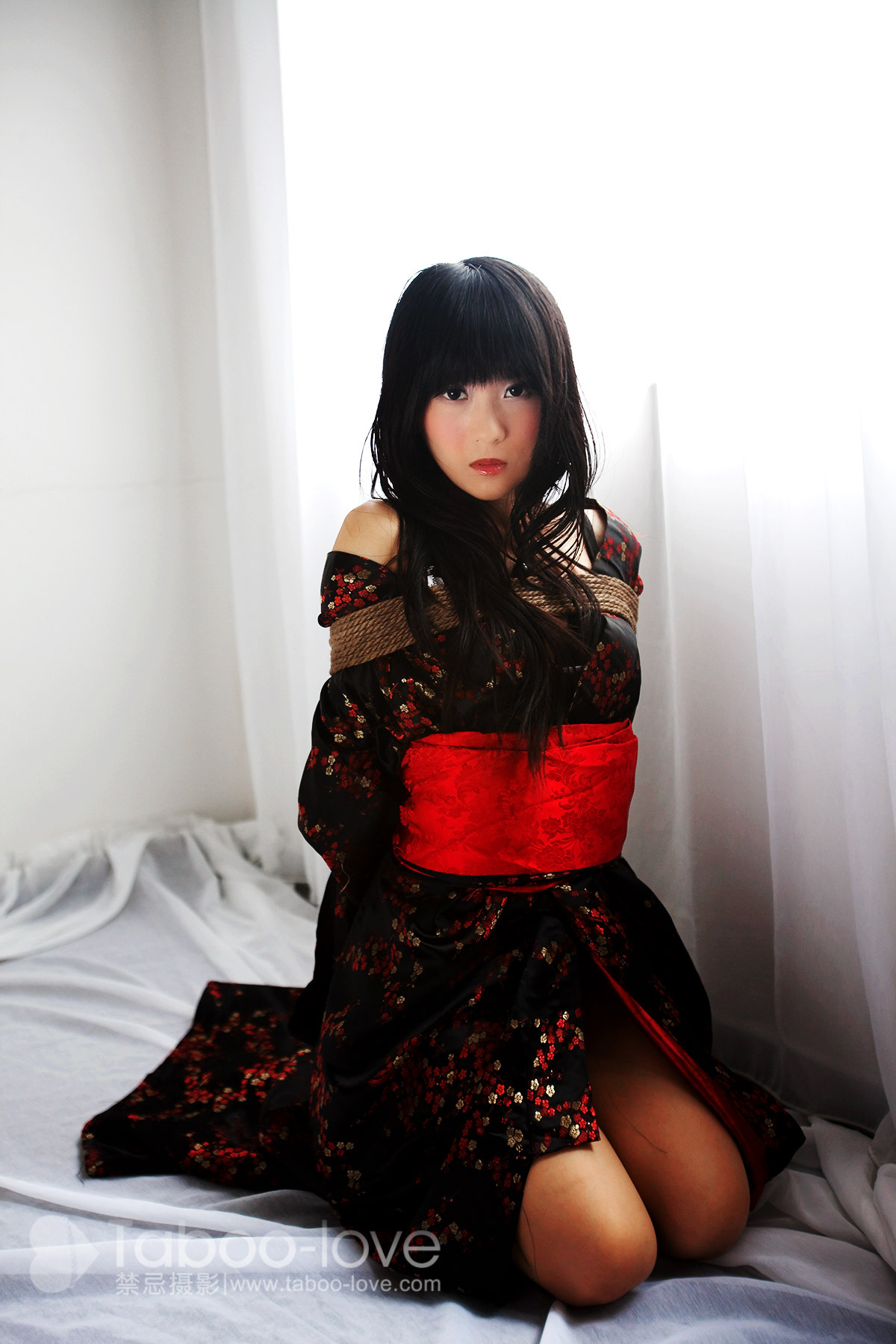 No.009 阳光房间里日本娃娃 30P