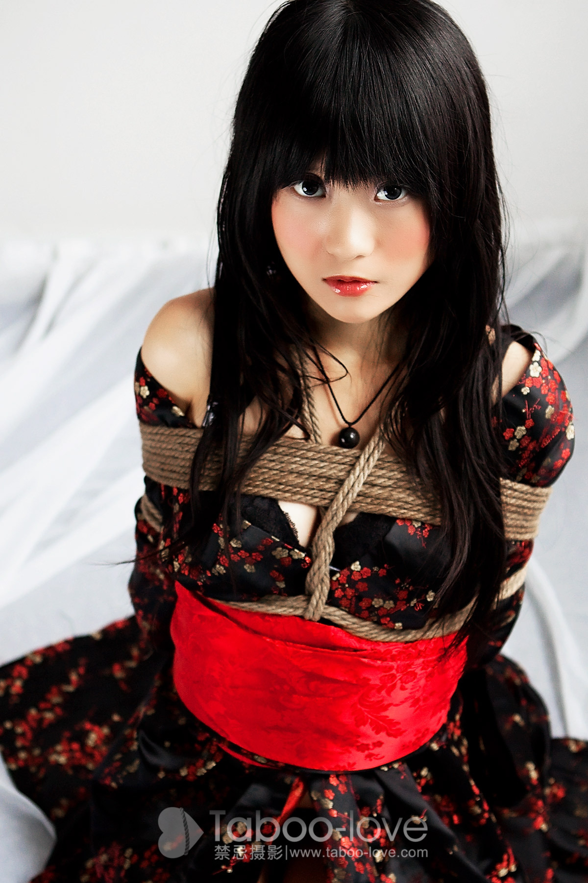 No.009 阳光房间里日本娃娃 30P