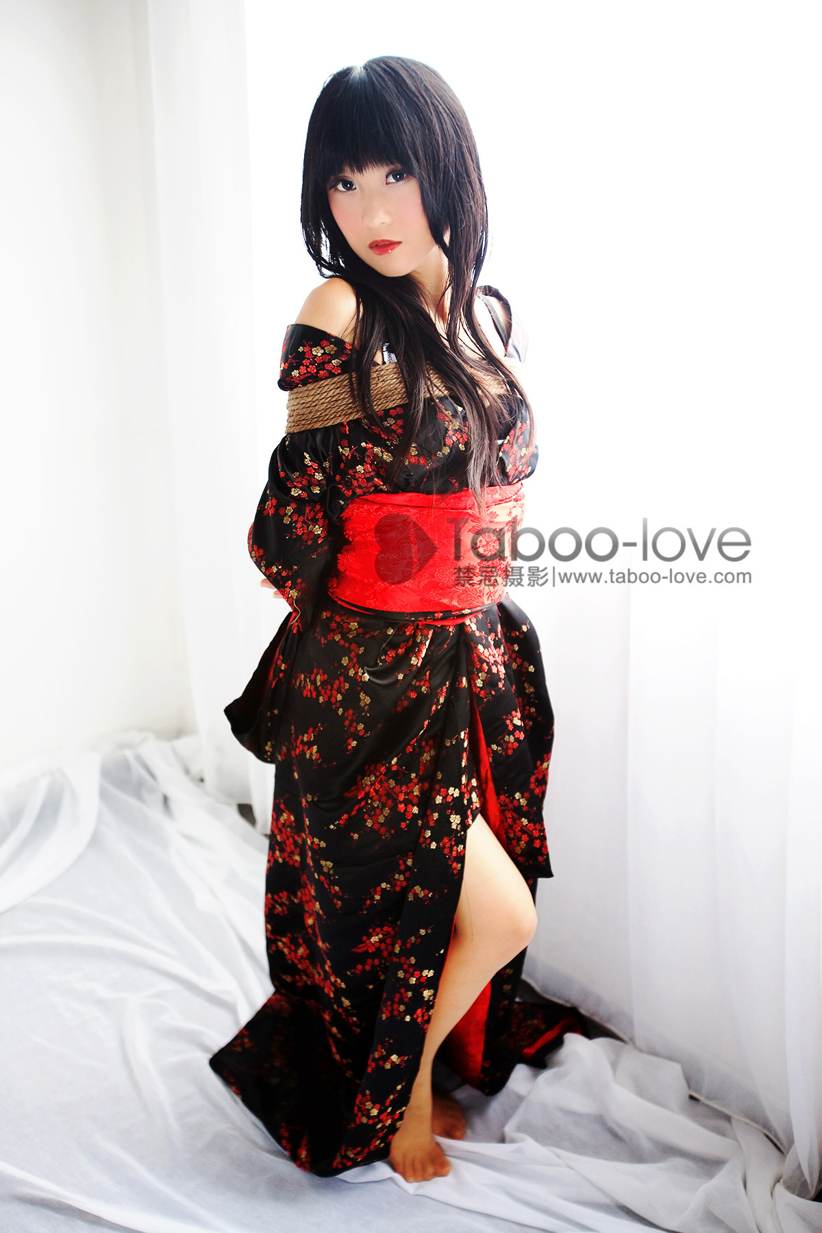 No.009 阳光房间里日本娃娃 30P