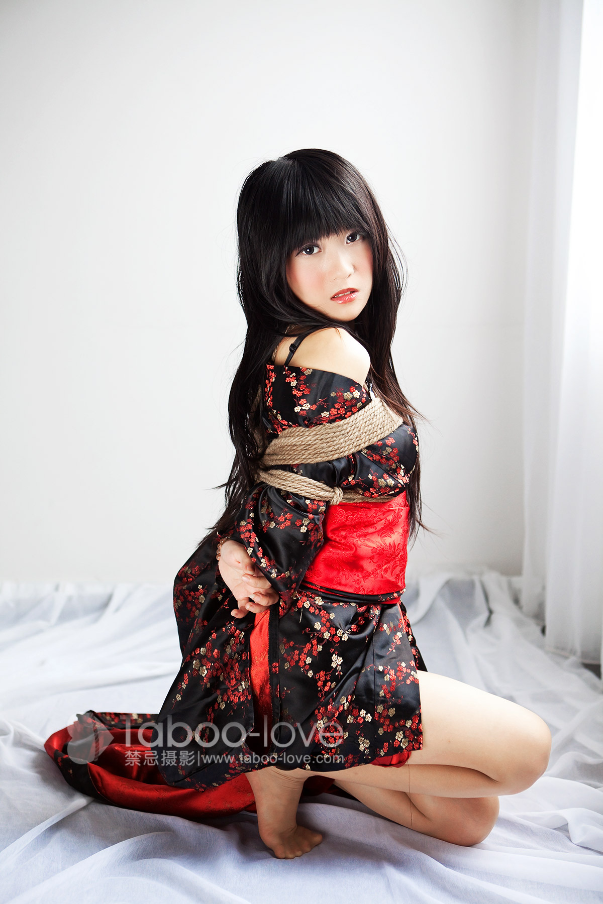 No.009 阳光房间里日本娃娃 30P