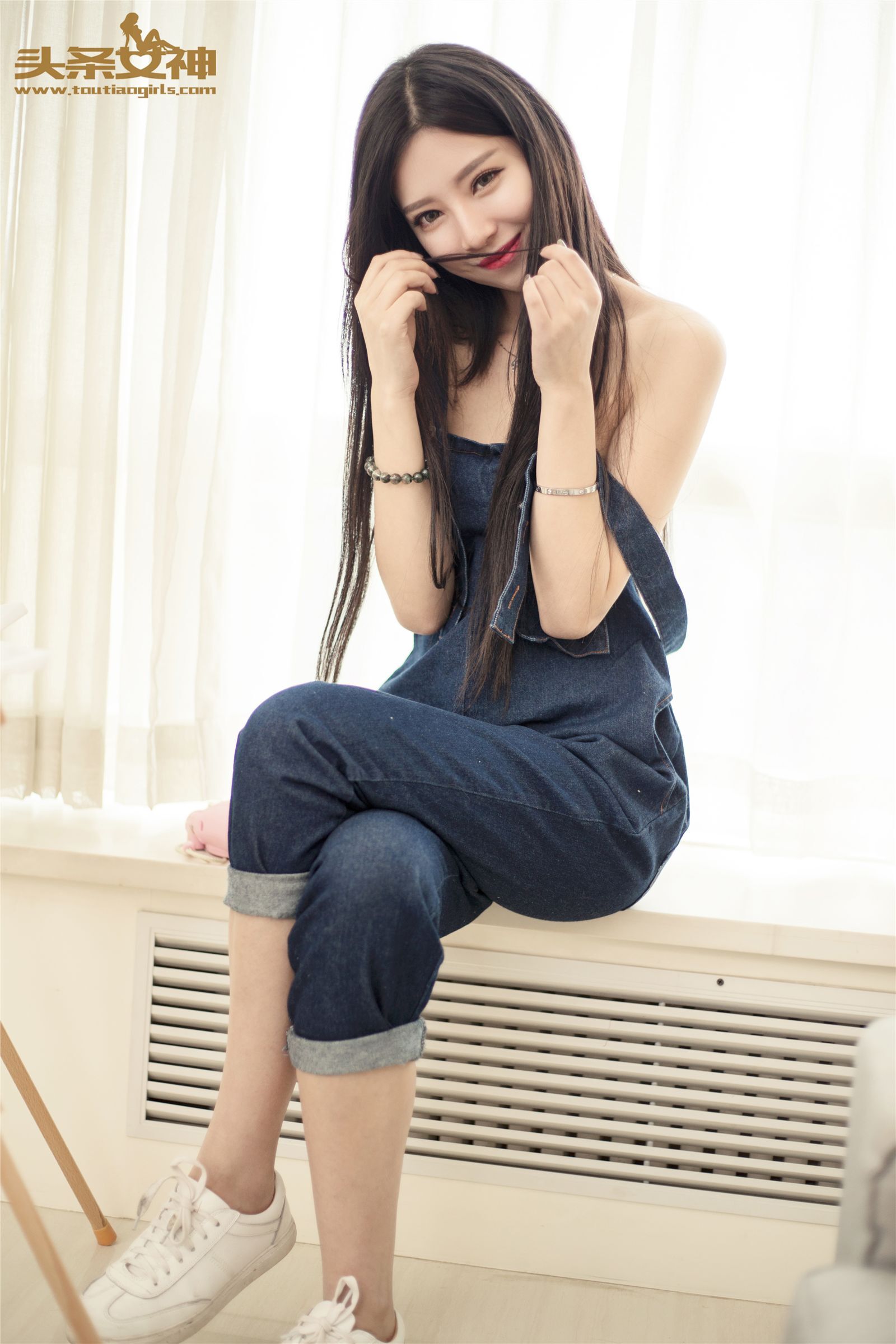 [Toutiaogirls]头条女神 2016.06.03 油画小学妹 COCO