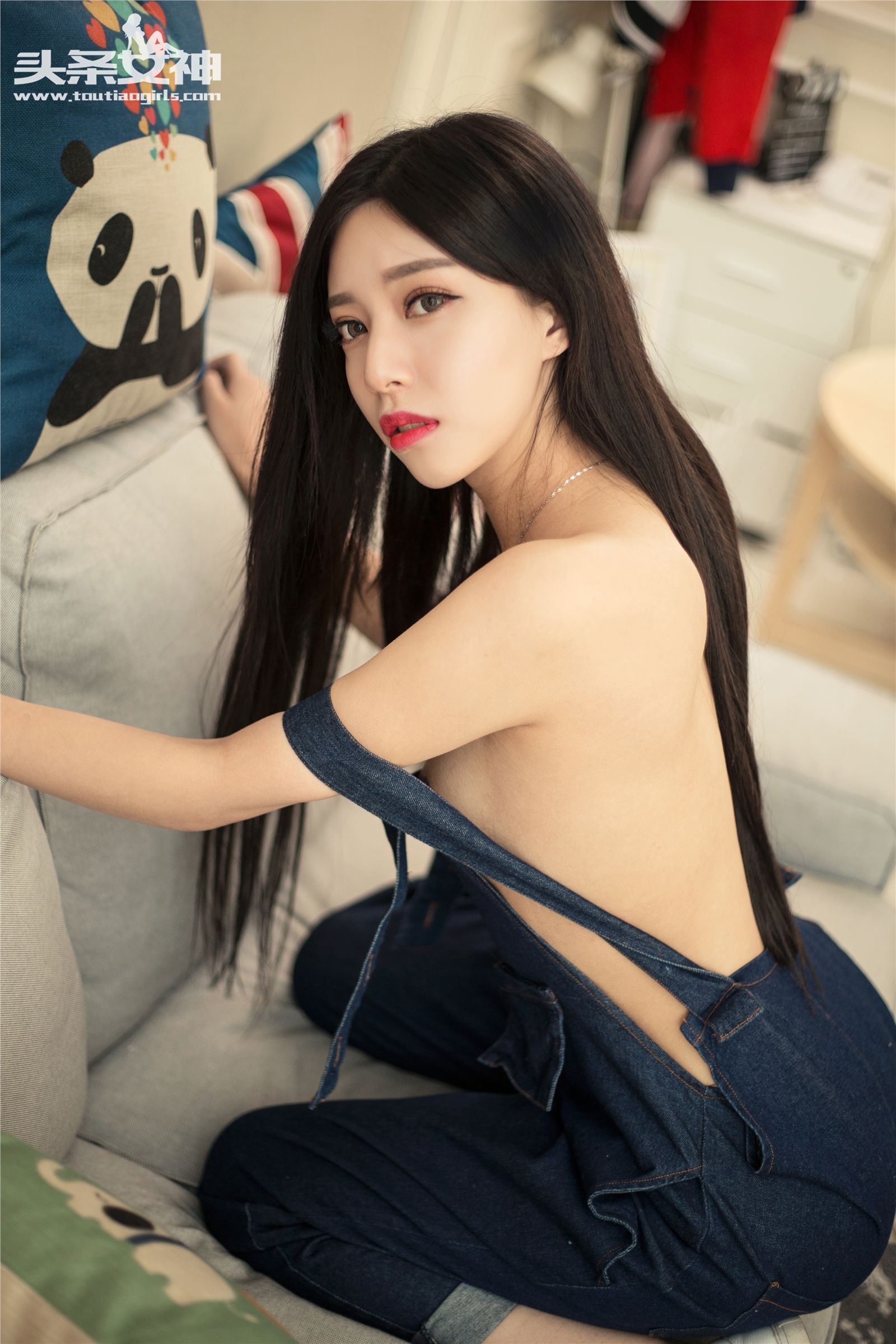 [Toutiaogirls]头条女神 2016.06.03 油画小学妹 COCO