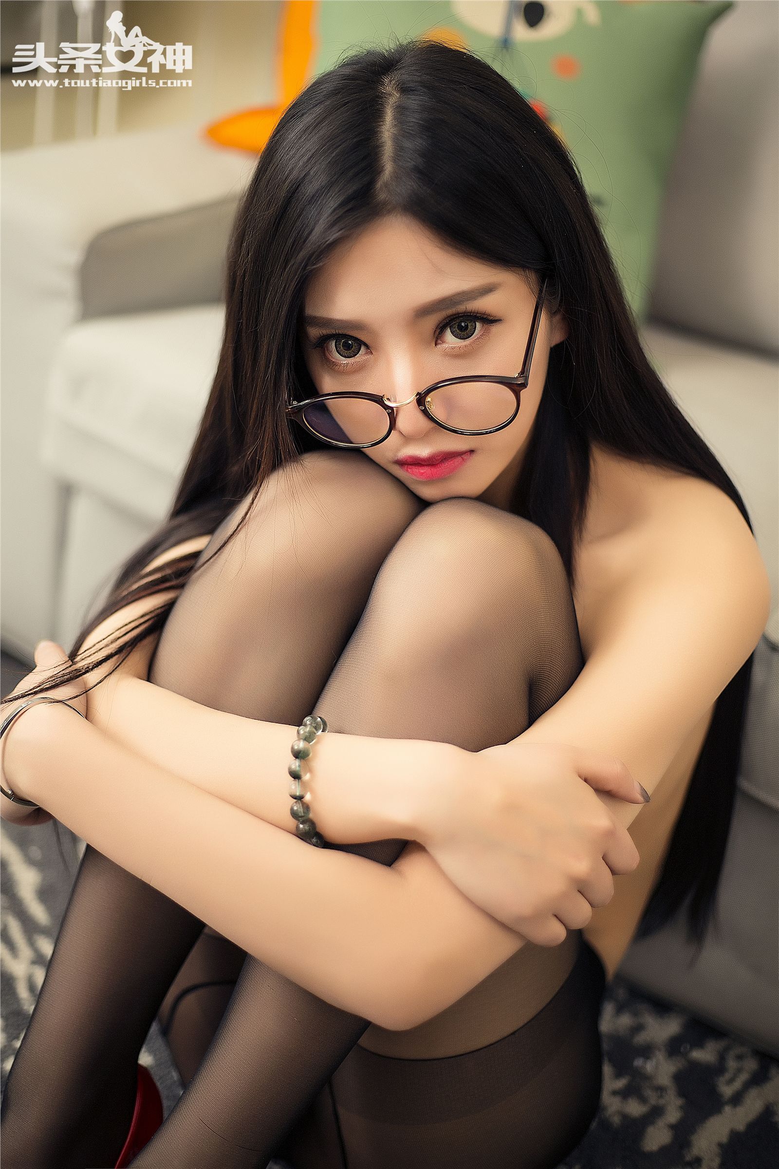 [Toutiaogirls头条女神]2016-06-21 黑丝眼镜 丝袜特刊② COCO