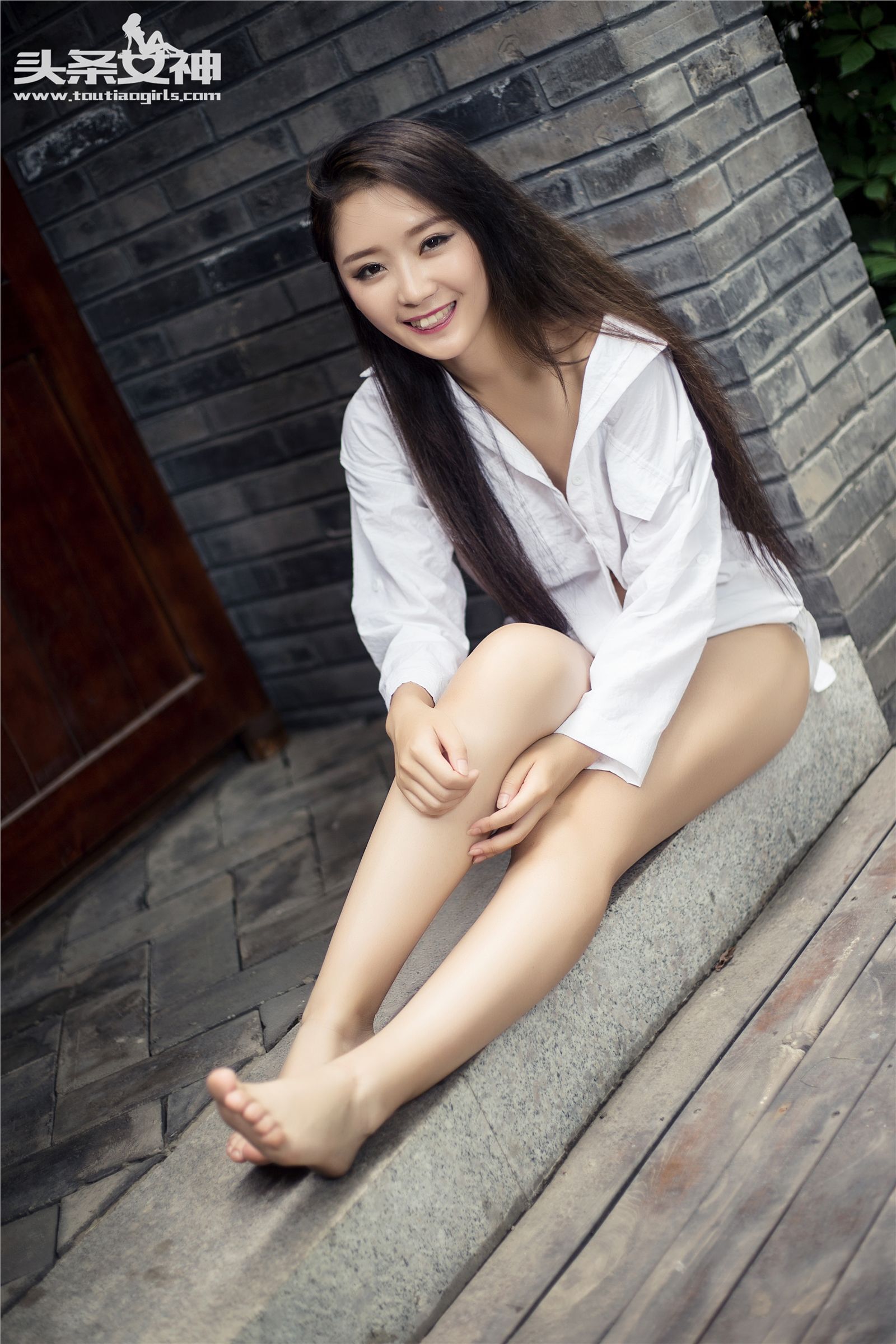 [Toutiaogirls]头条女神 2016.07.01 清纯白衬衫 小雅