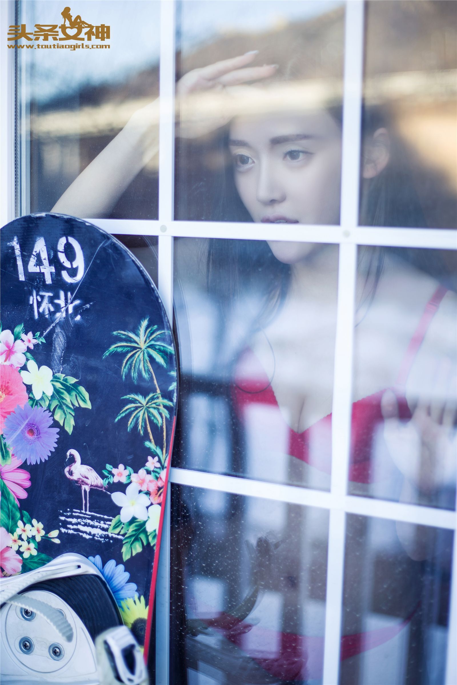 [Toutiaogirls头条女神]2016-08-20 雪屋比基尼 昭妍