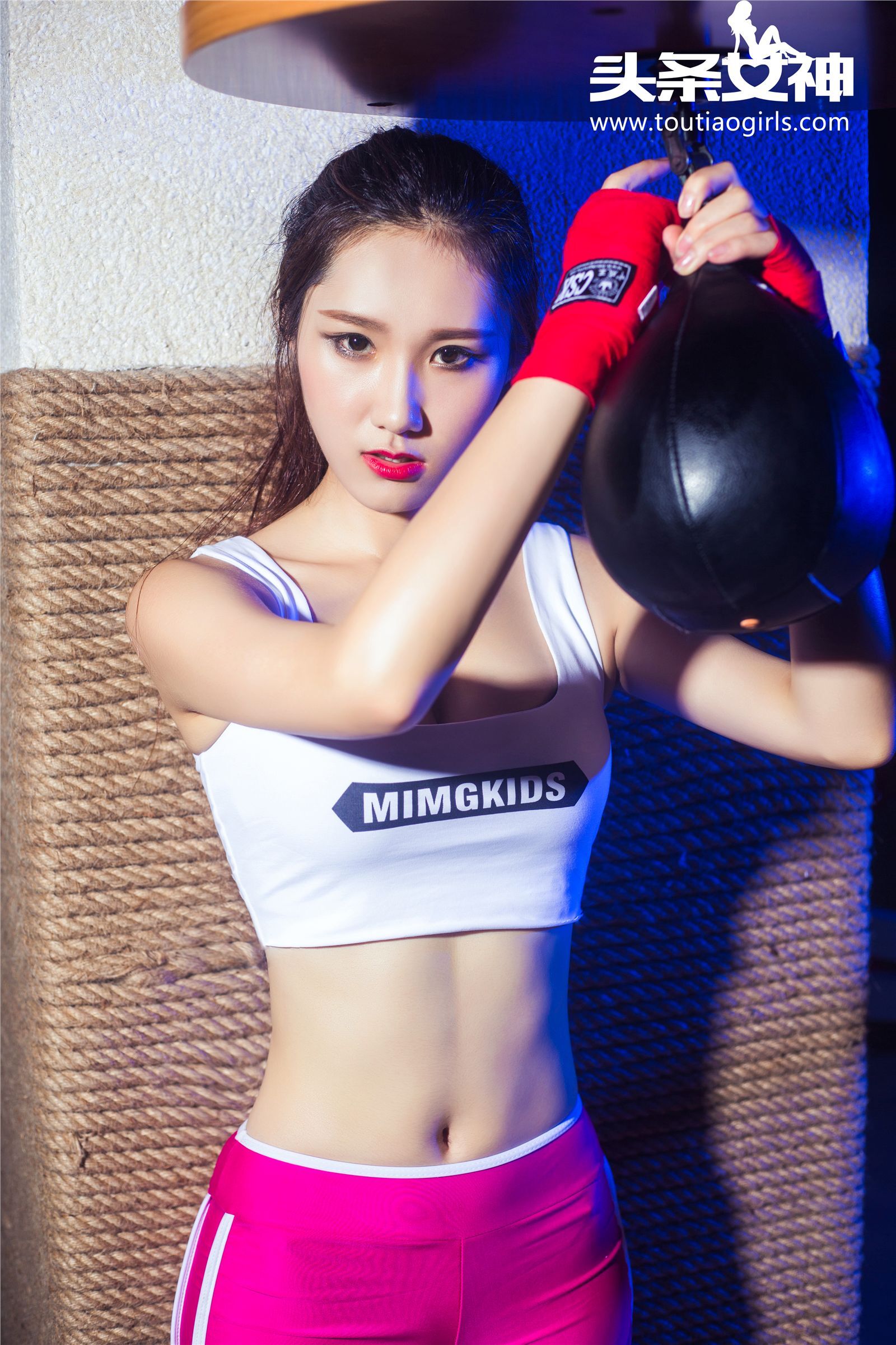 [Toutiaogirls头条女神]2016-08-27 魅惑搏击 子珂