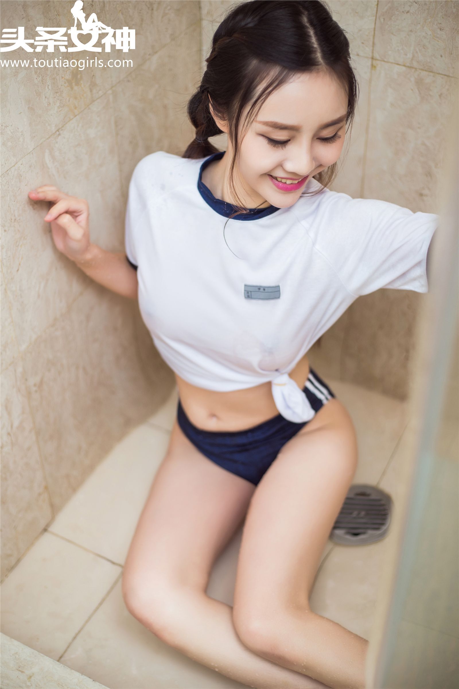 [Toutiaogirls头条女神]2016-09-15 浴室迷情 小超人 周思超