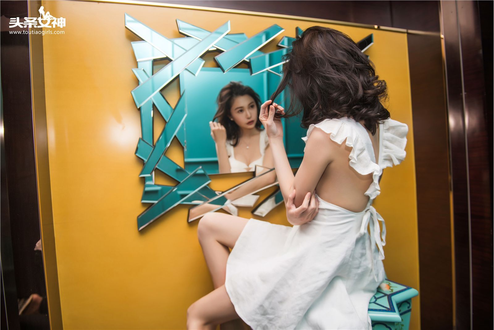 [TouTiao]头条女神 2016-12-10 小爱 翘臀仙儿