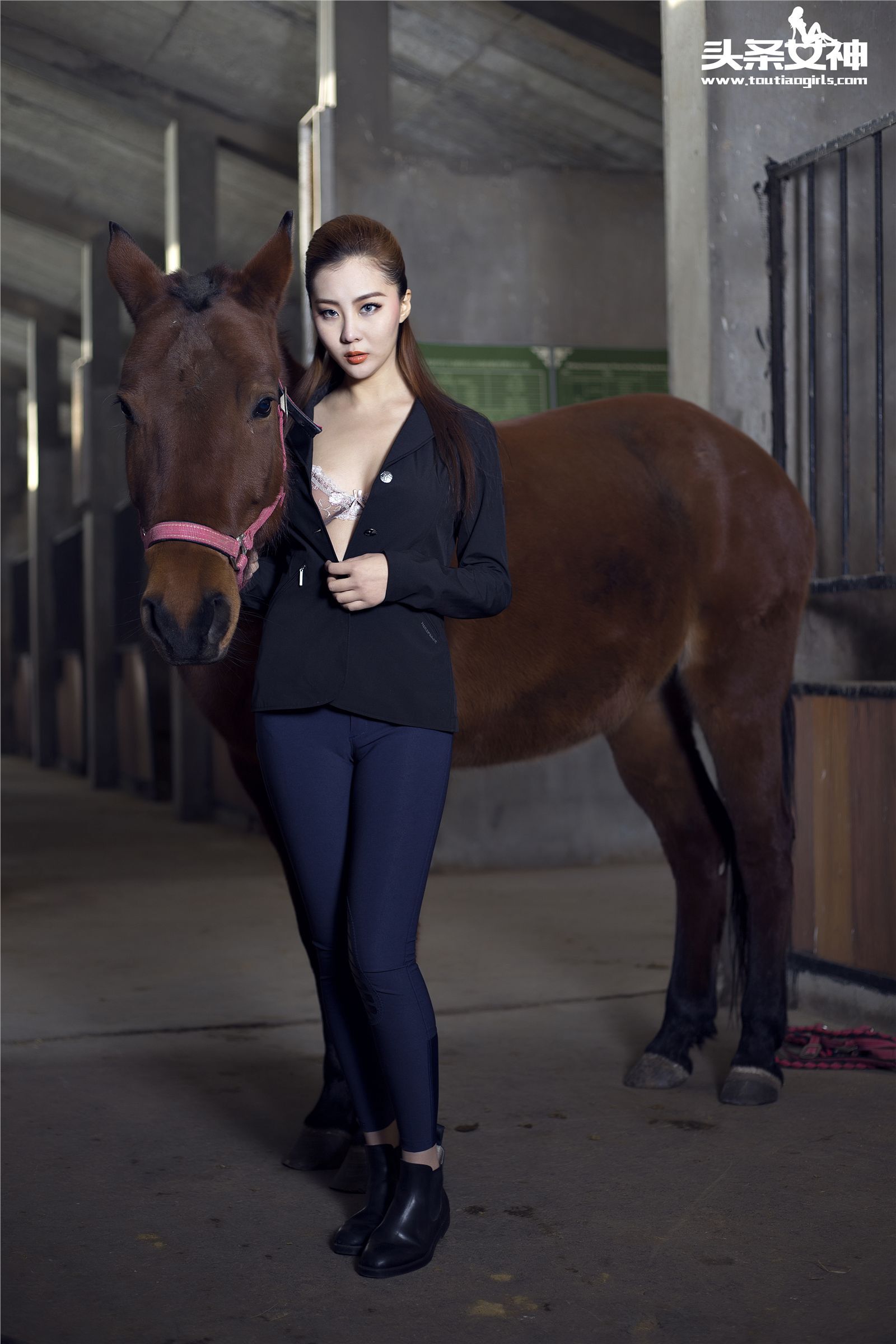 [TouTiao]头条女神 2017-01-21 郭婉婷 马场青春