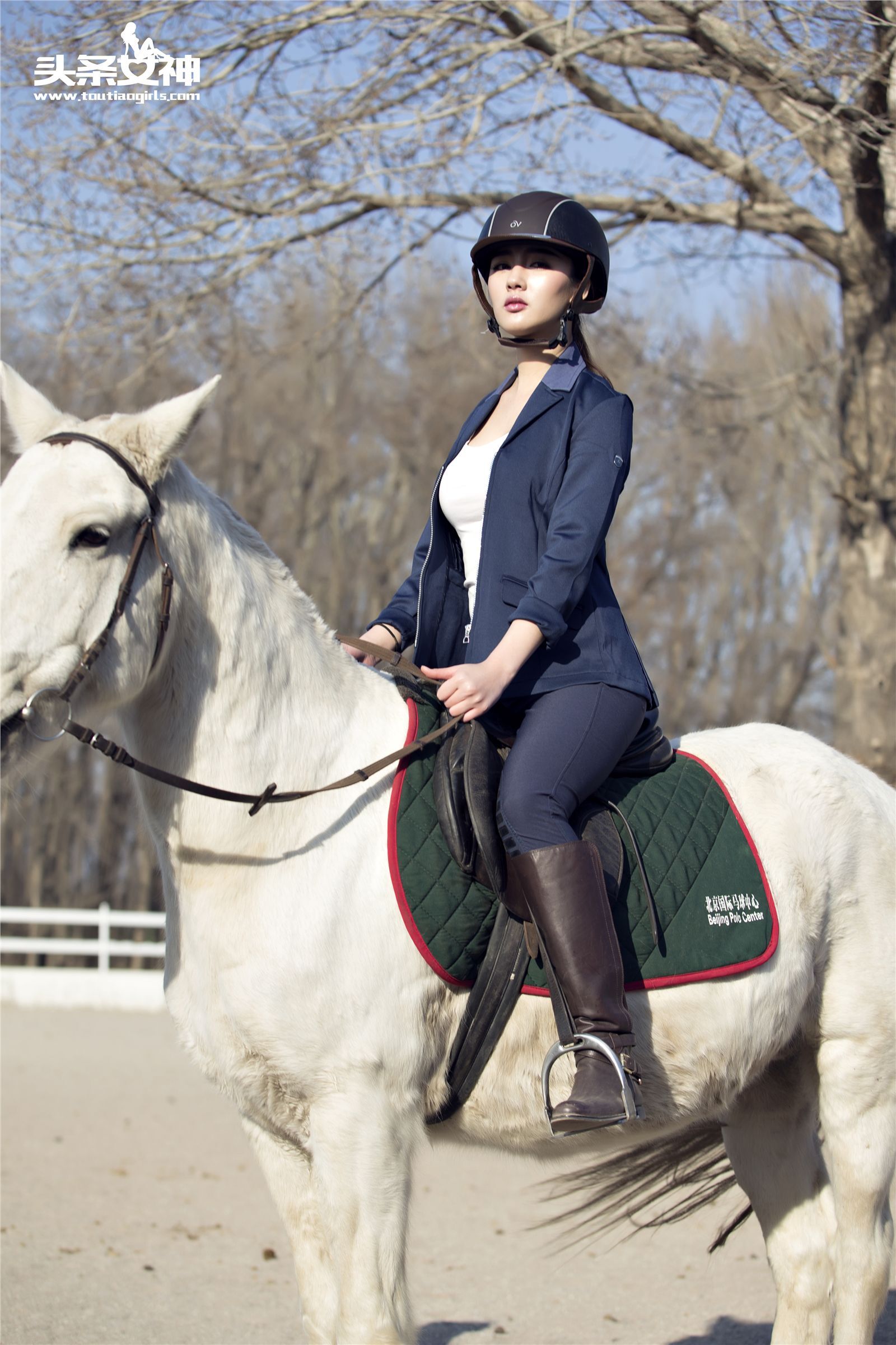 [TouTiao]头条女神 2017-01-21 郭婉婷 马场青春