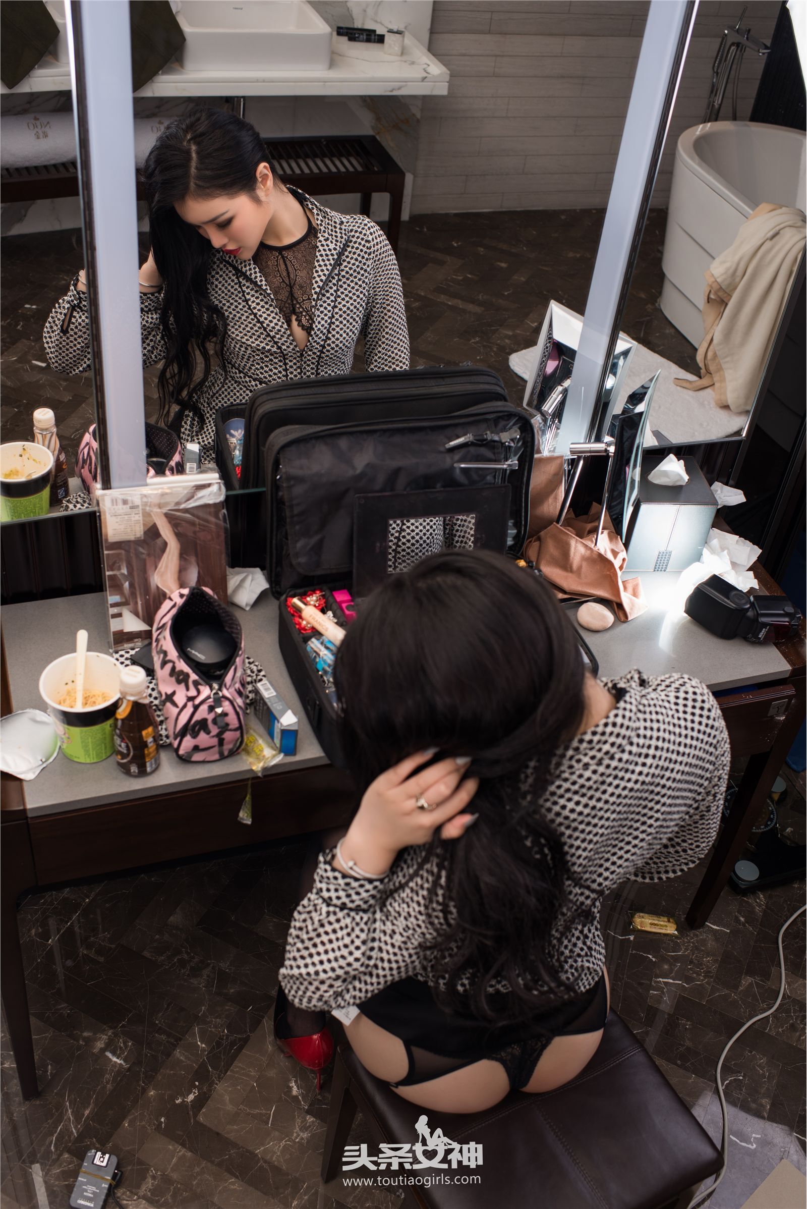 [头条女神] 2017.02.15 NO.268 等爱的玫瑰 陈宇曦