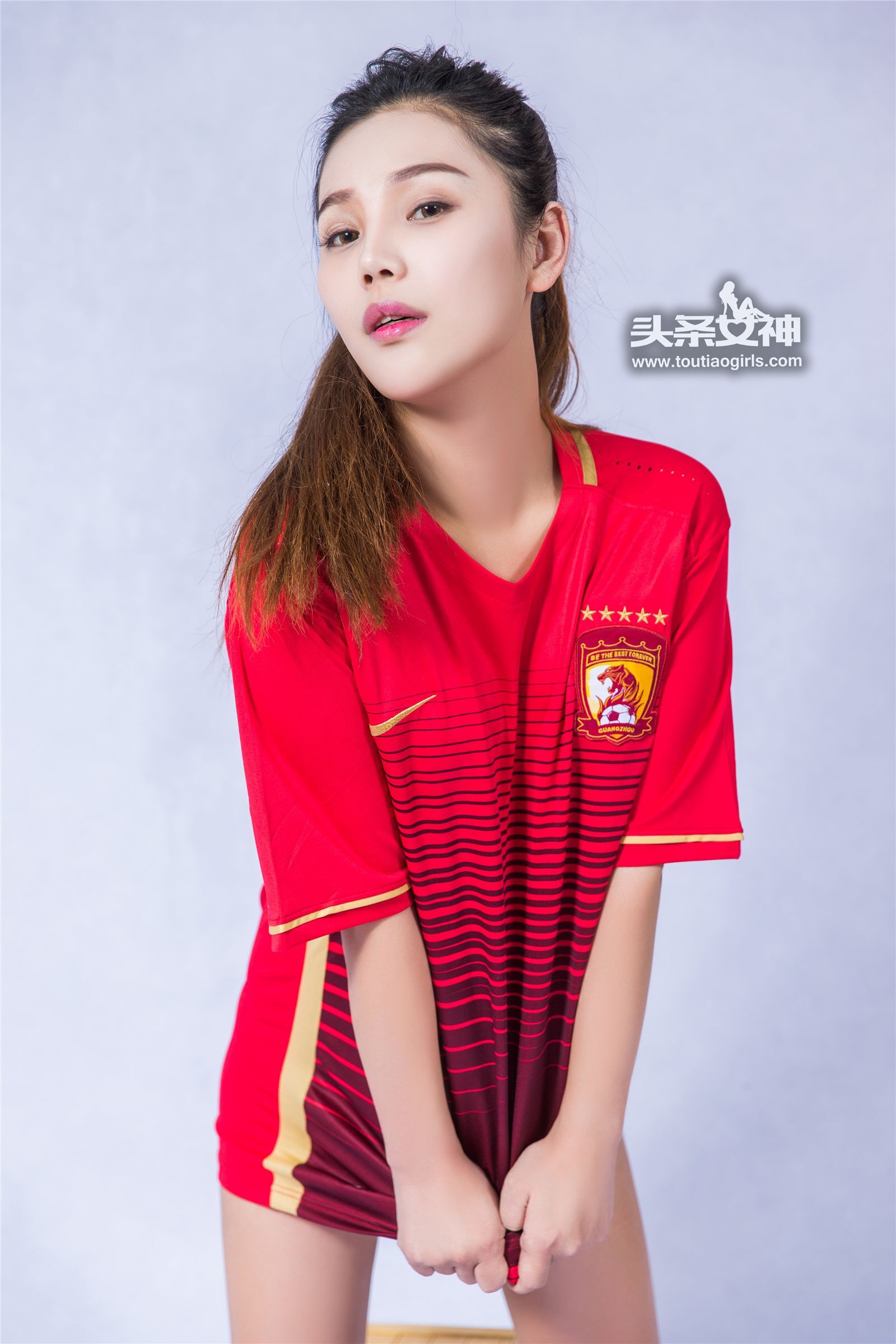 [TouTiao头条女神]2017.02.22  周予然