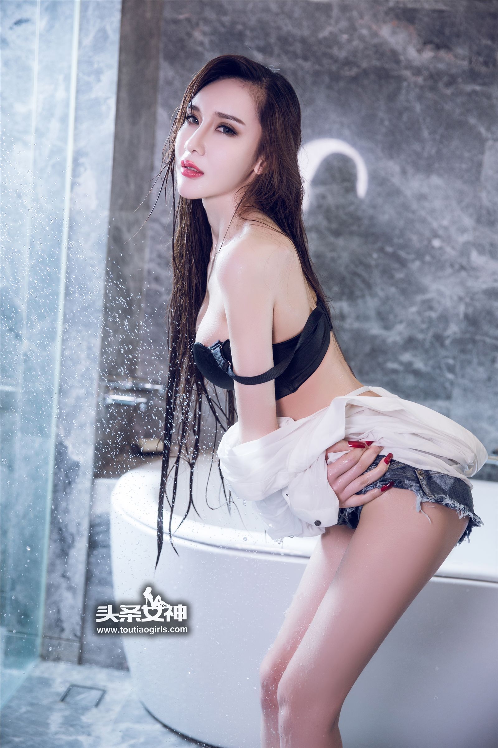 [TouTiao头条女神]2017.03.20 瓦娅