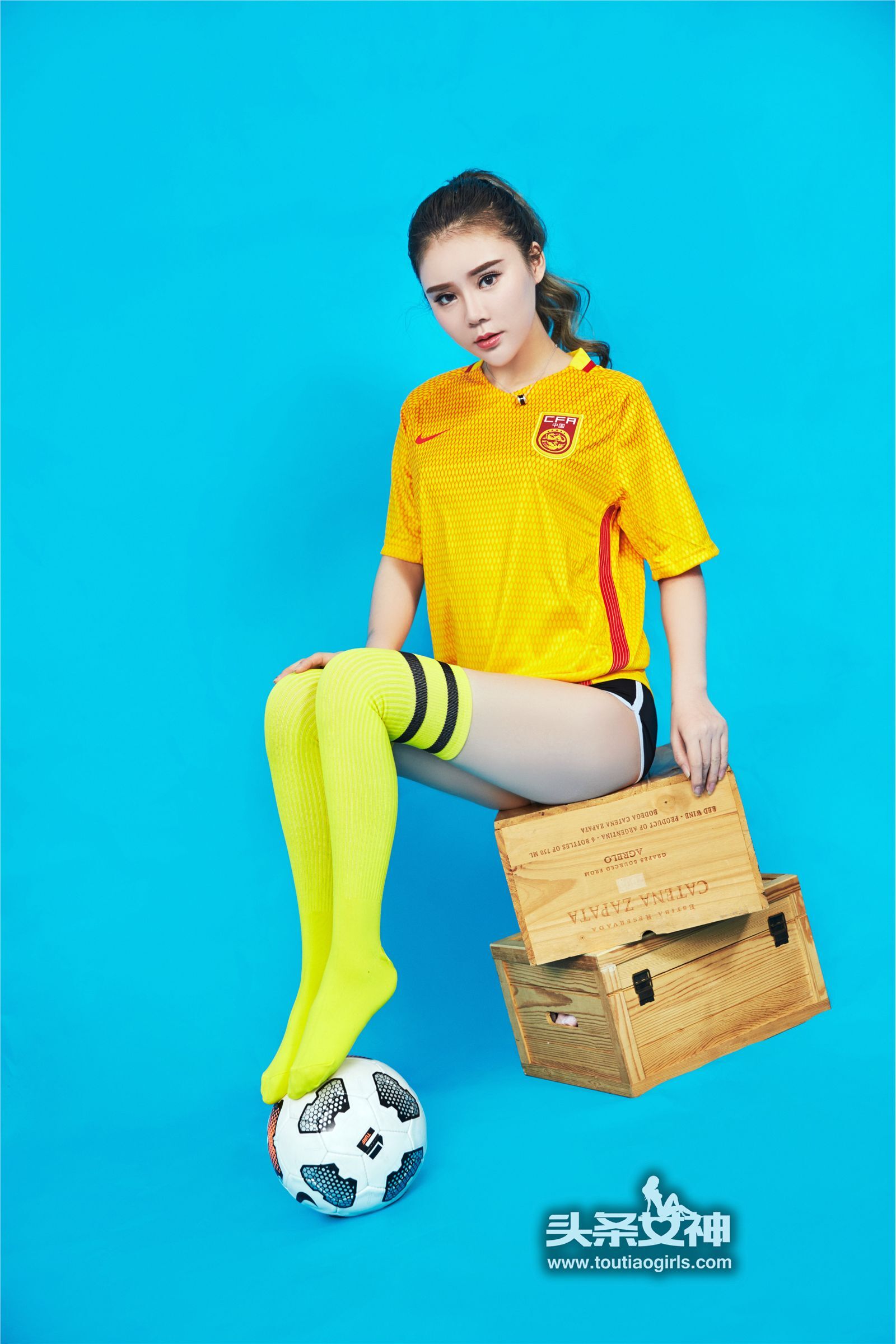 [TouTiao头条女神] 2017.03.28 No.305 丽莎国足