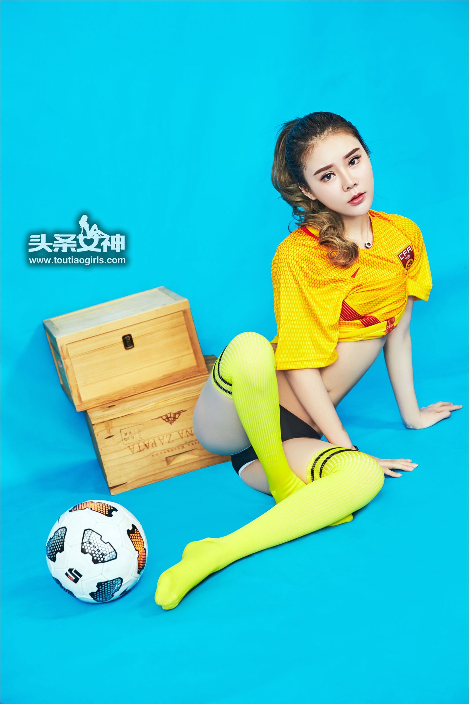 [TouTiao头条女神] 2017.03.28 No.305 丽莎国足