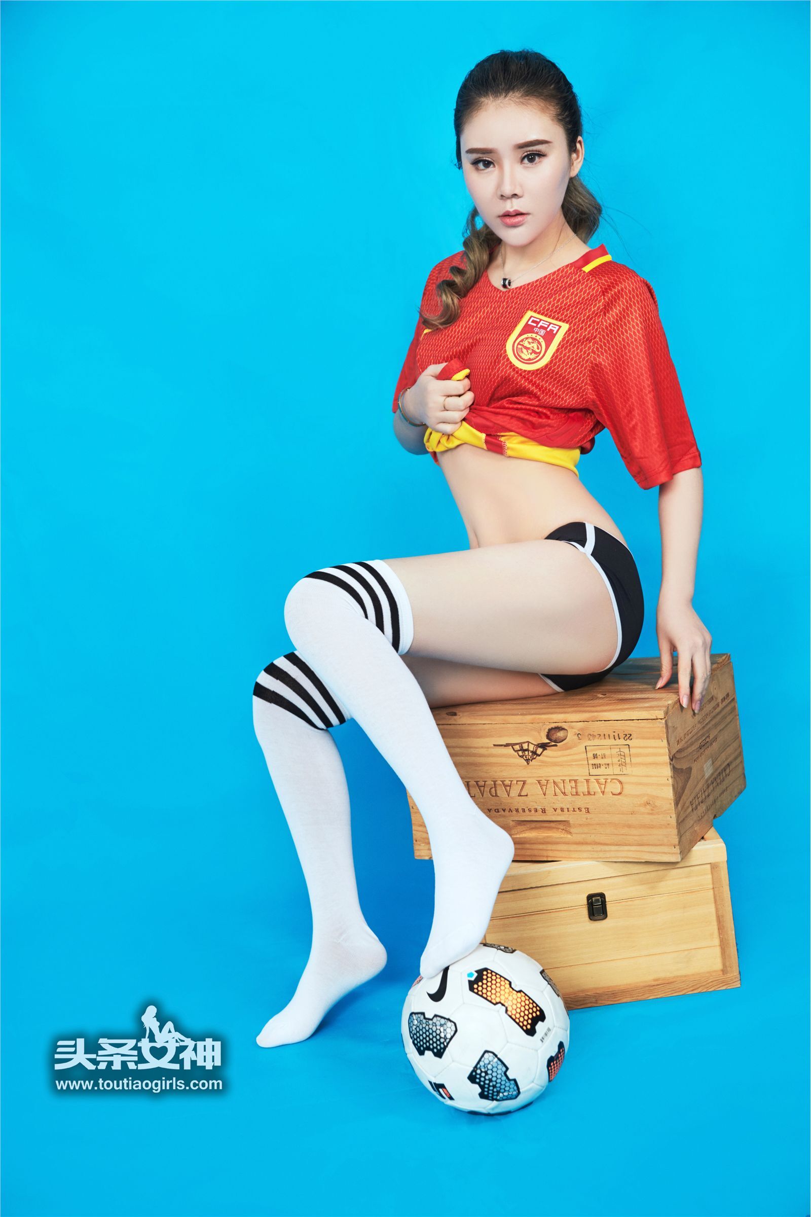 [TouTiao头条女神] 2017.03.28 No.305 丽莎国足