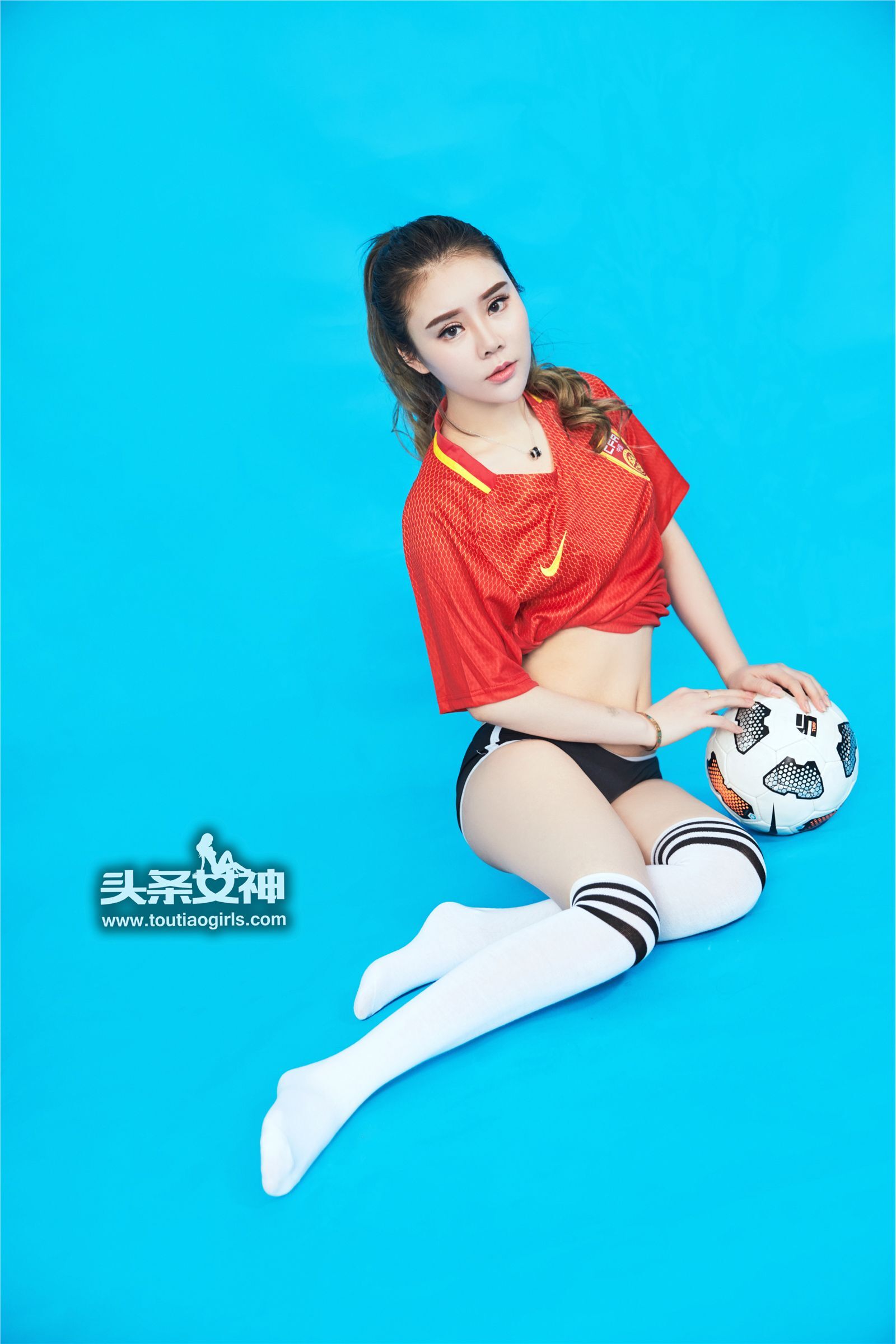 [TouTiao头条女神] 2017.03.28 No.305 丽莎国足